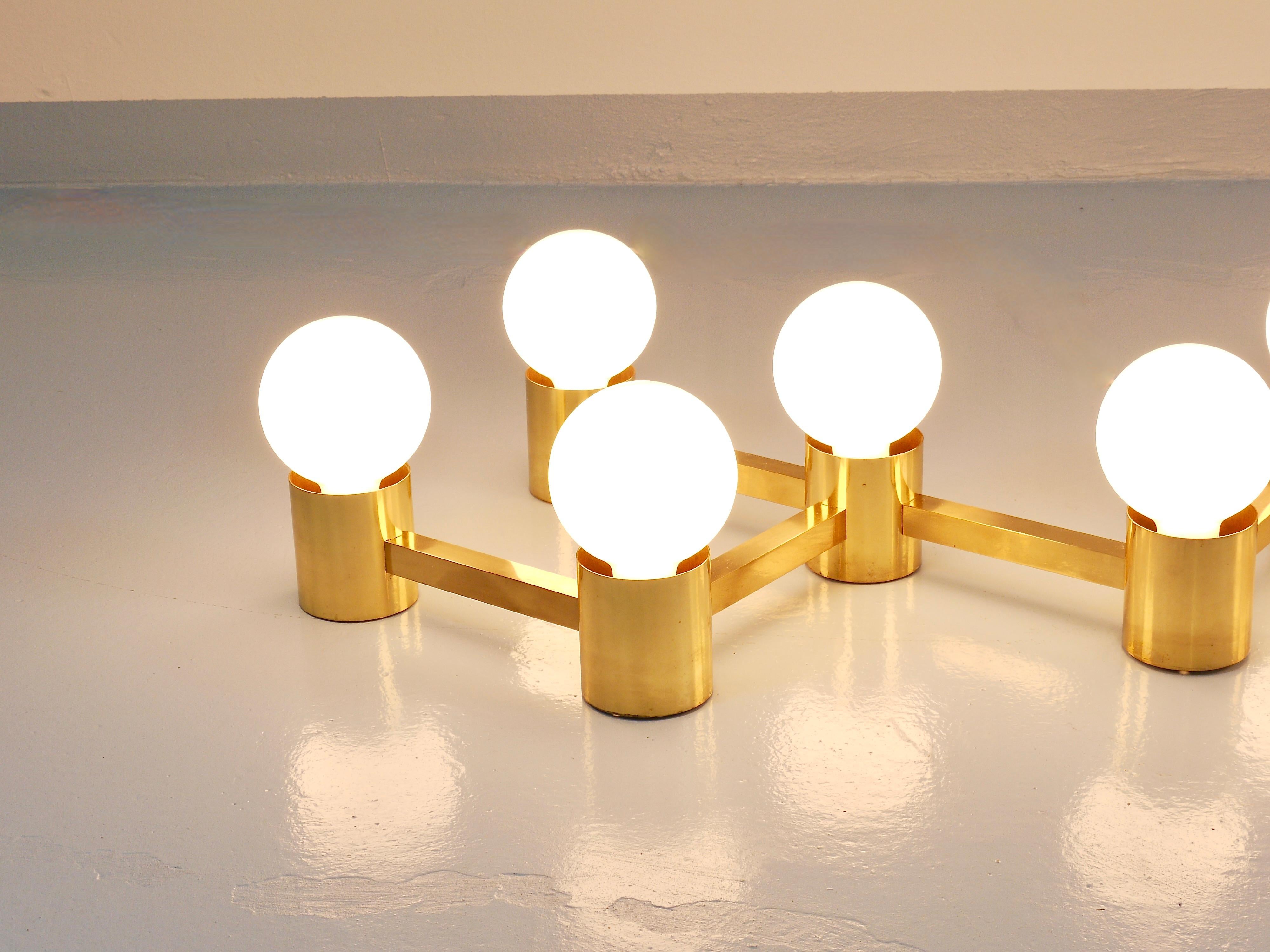 Große Sciolari-Stil ZigZag Messing Deckenleuchte & Wandleuchte, Österreich, 1970er Jahre im Angebot 5