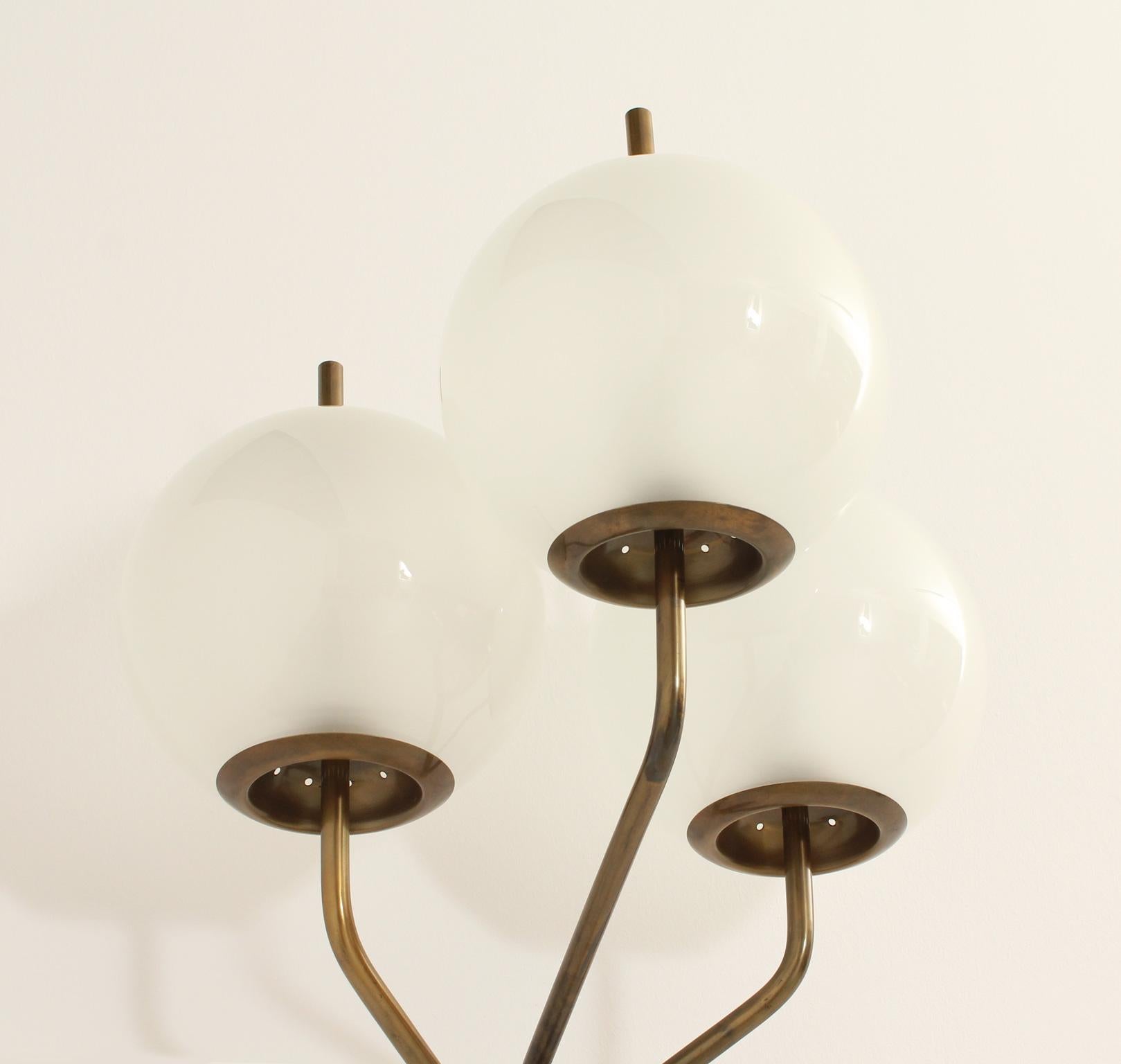 Large Sconce with Three Lights in Brass and Glass by Candle Milano, 1960s For Sale 4