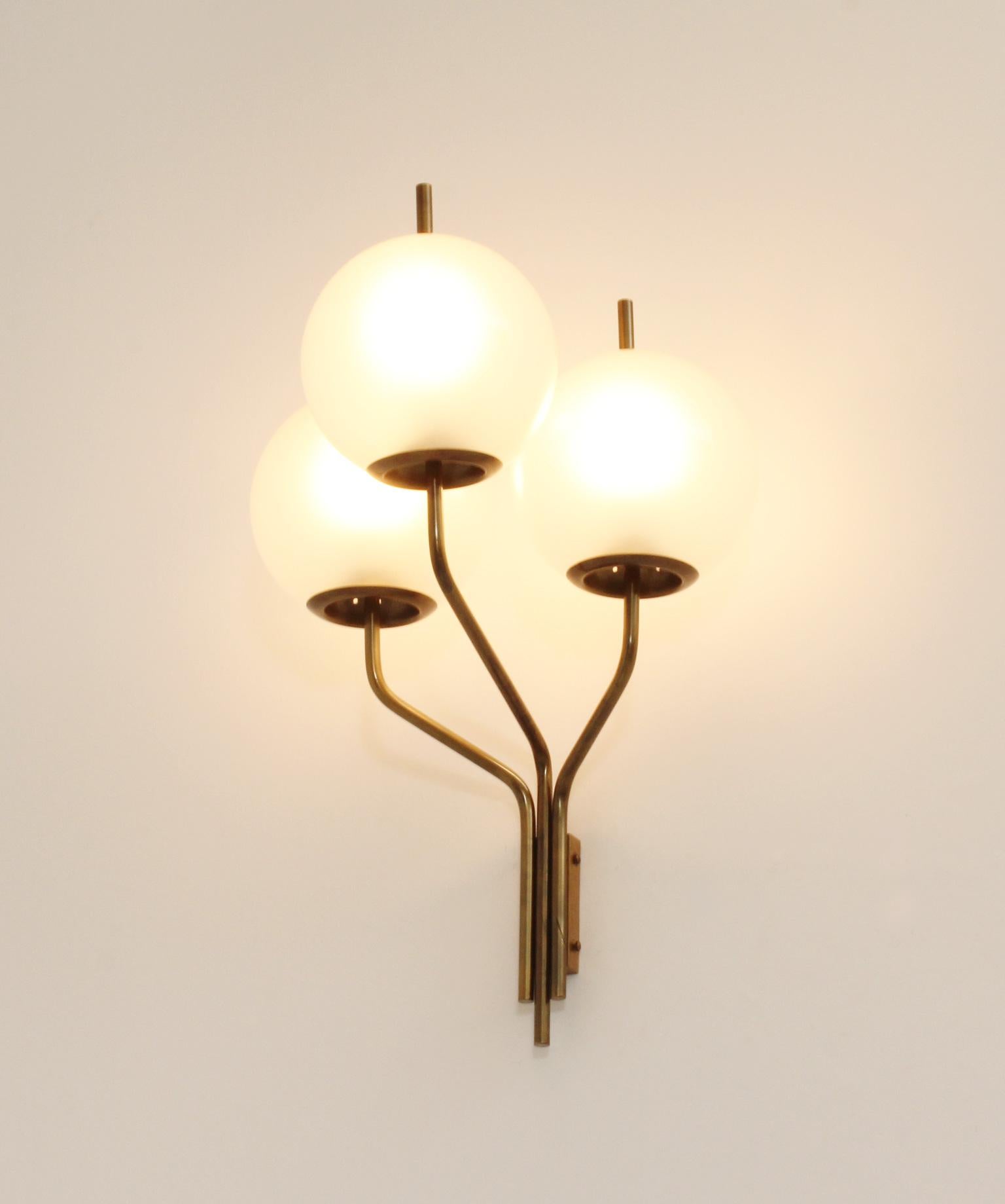 Large Sconce with Three Lights in Brass and Glass by Candle Milano, 1960s For Sale 8