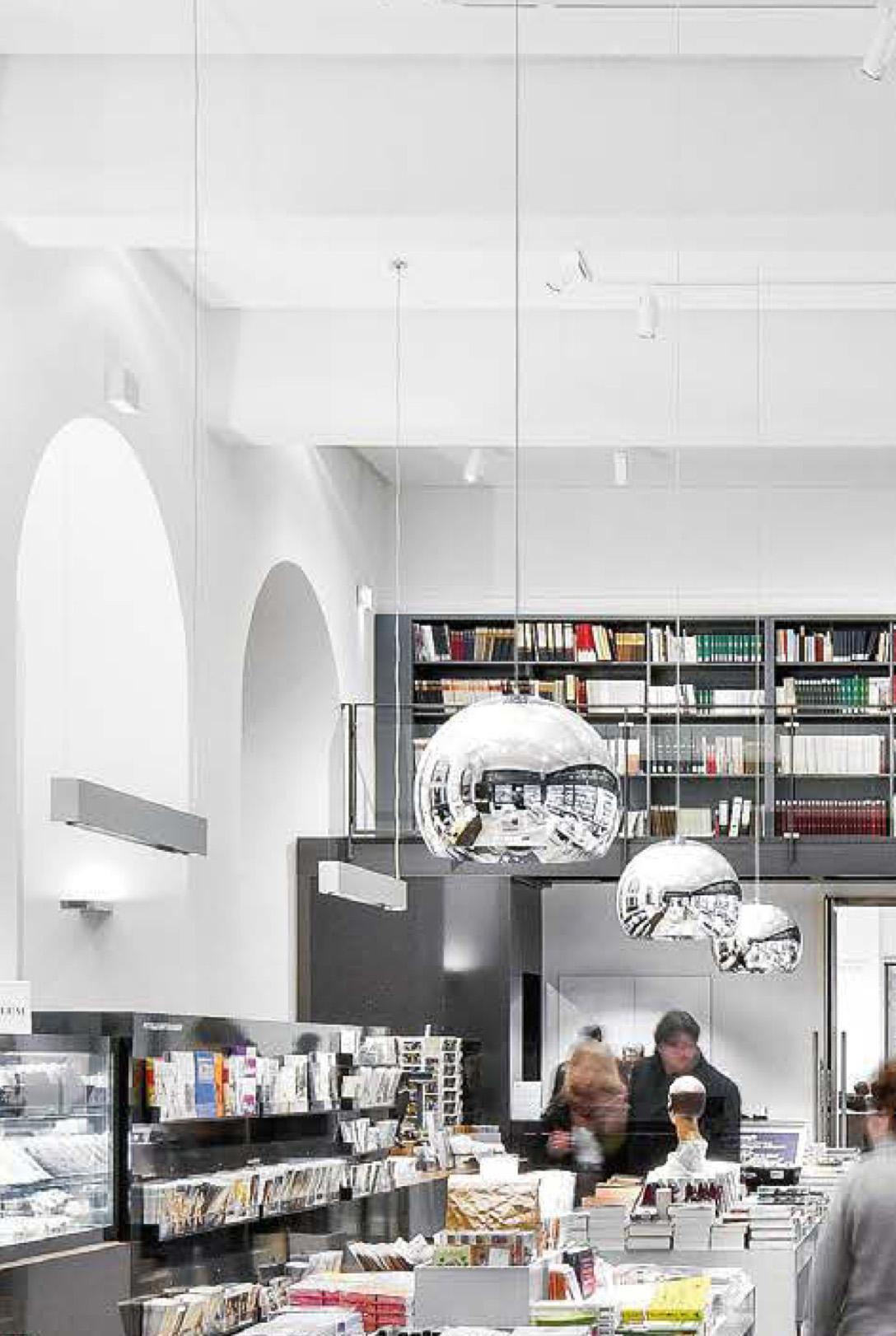 Vetro opalino Ciondolo SCONFINE Sfera grande di Matteo Thun per Zumtobel in vendita