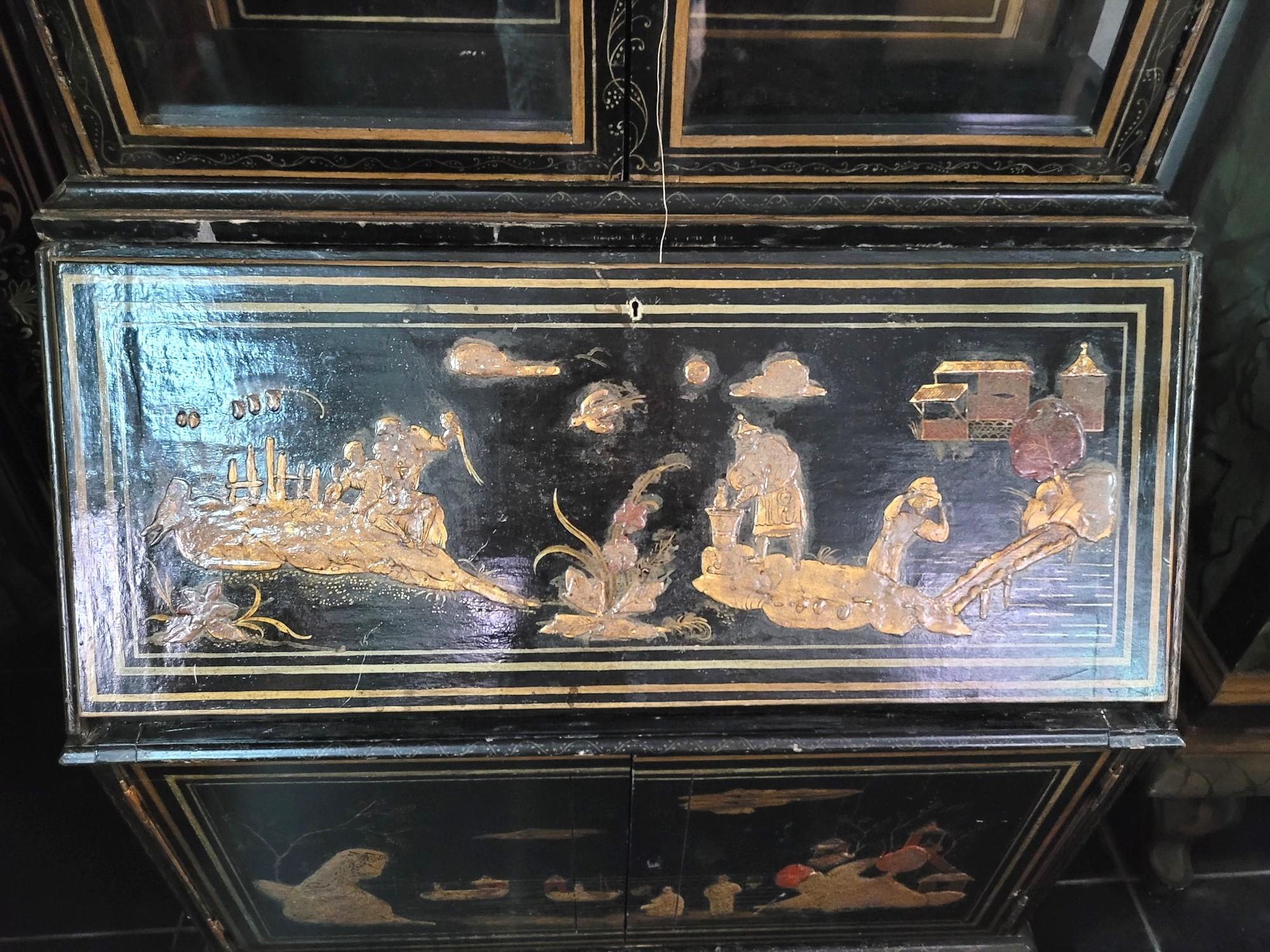 18th Century Large Scriban Showcase In Lacquered Wood, Chinoiserie, Late 18th Early 19th Cent For Sale