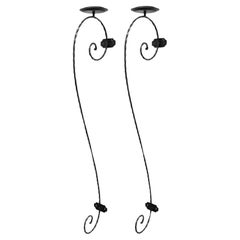 Par de candelabros de pared de hierro forjado trenzado con volutas grandes