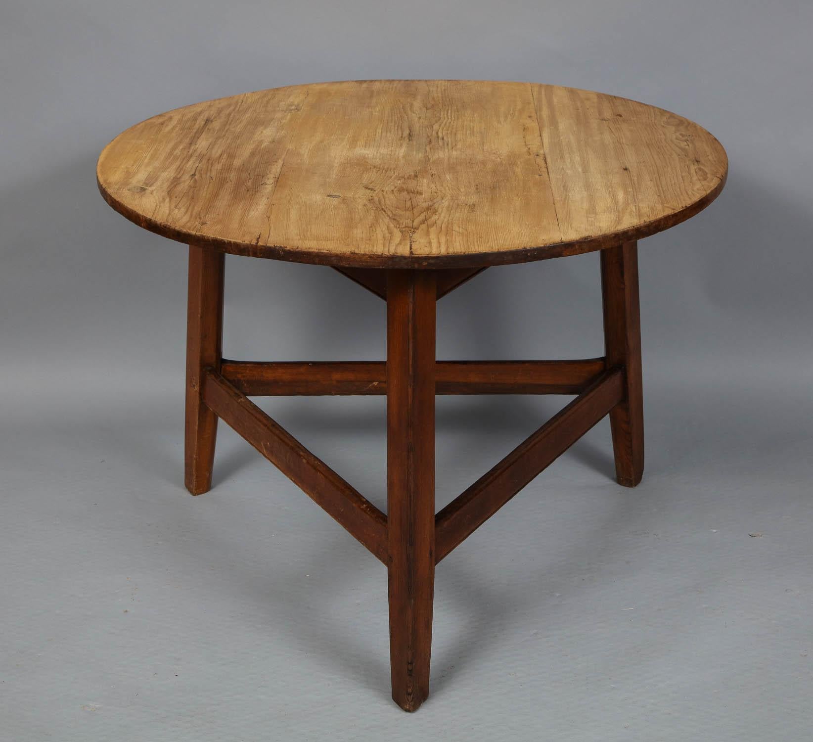 Large Scrubbed Pine and Oak Cricket Table For Sale 8