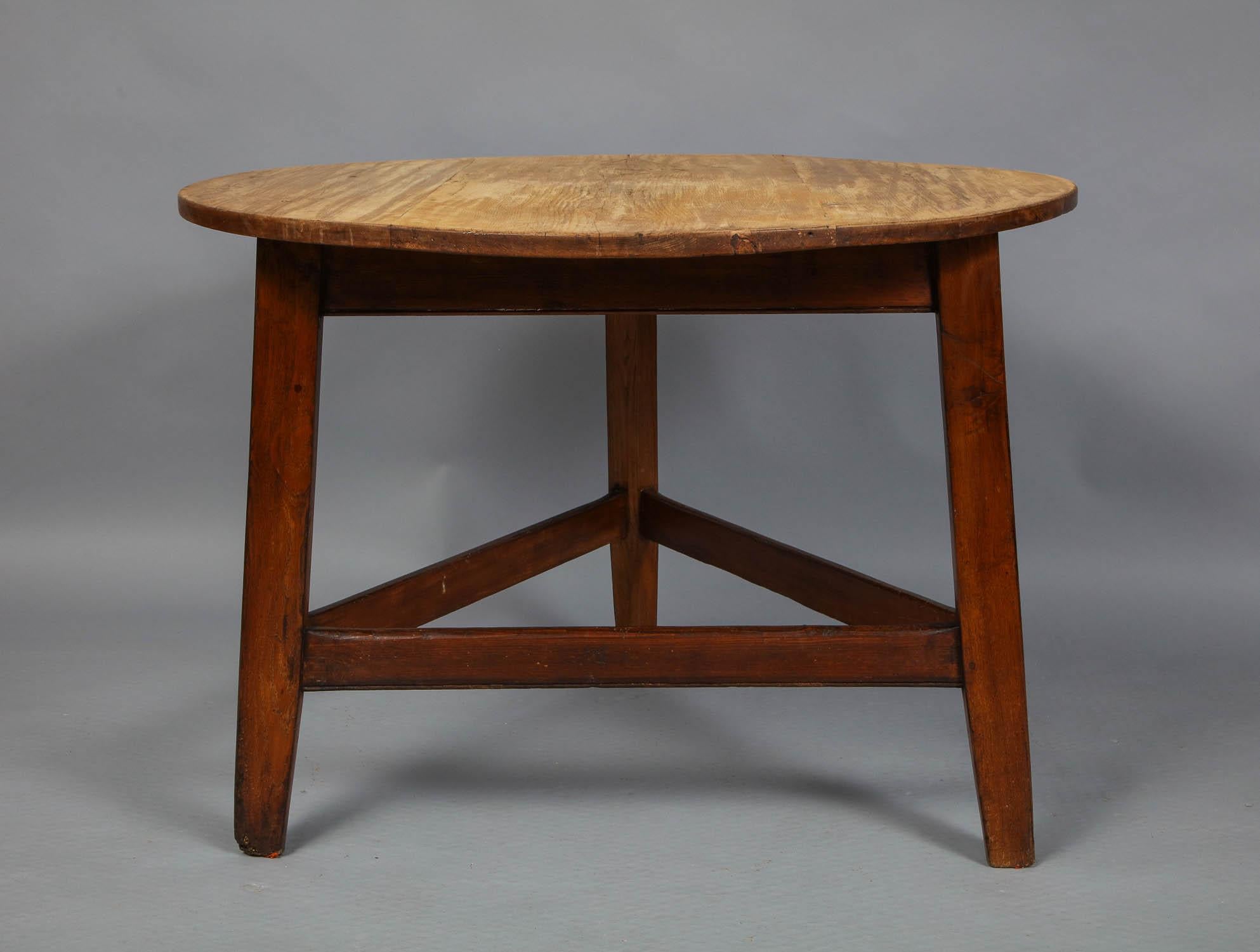 Large Scrubbed Pine and Oak Cricket Table For Sale 1