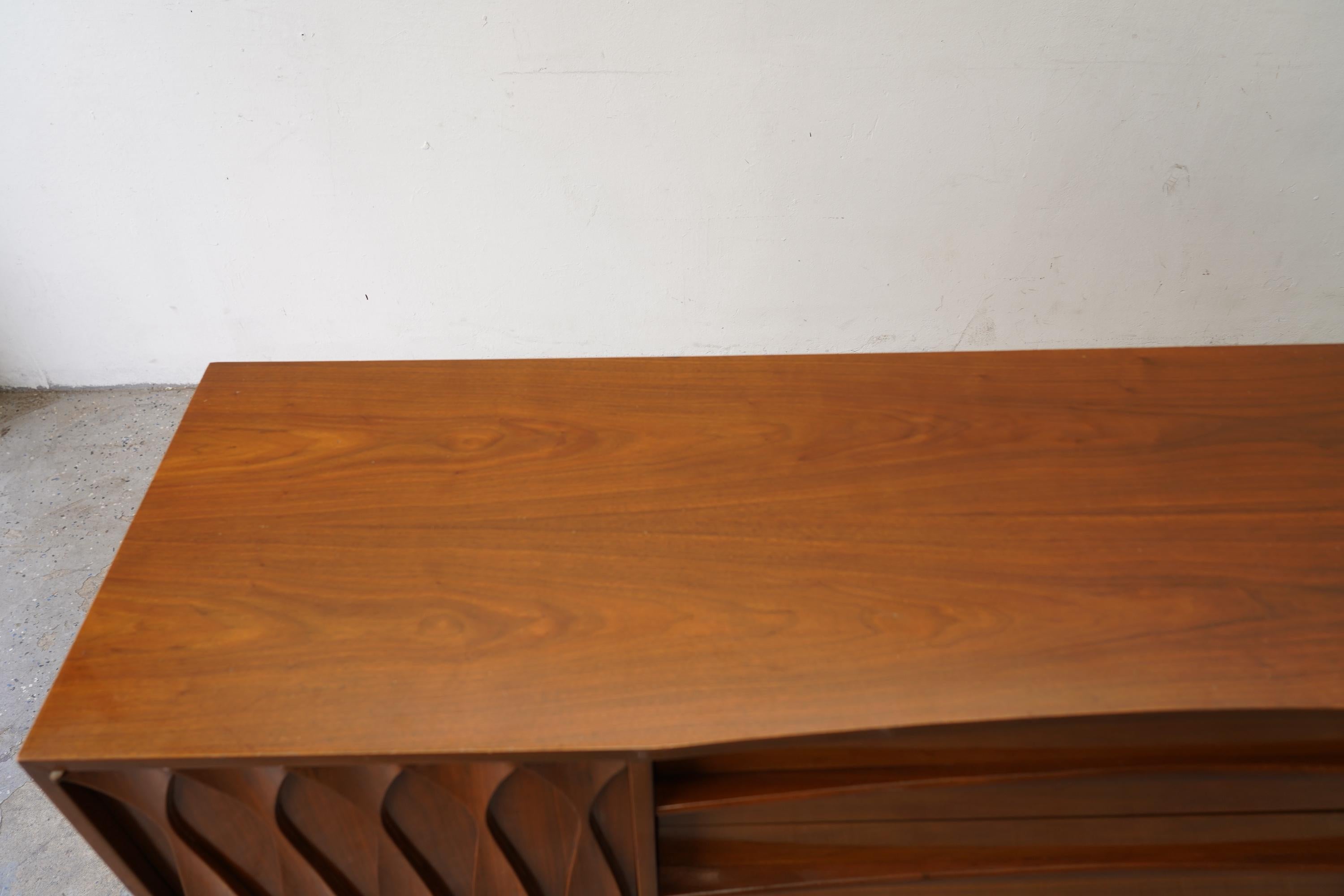 Large  Sculpted Walnut Mid-Century Modern Credenza For Sale 5