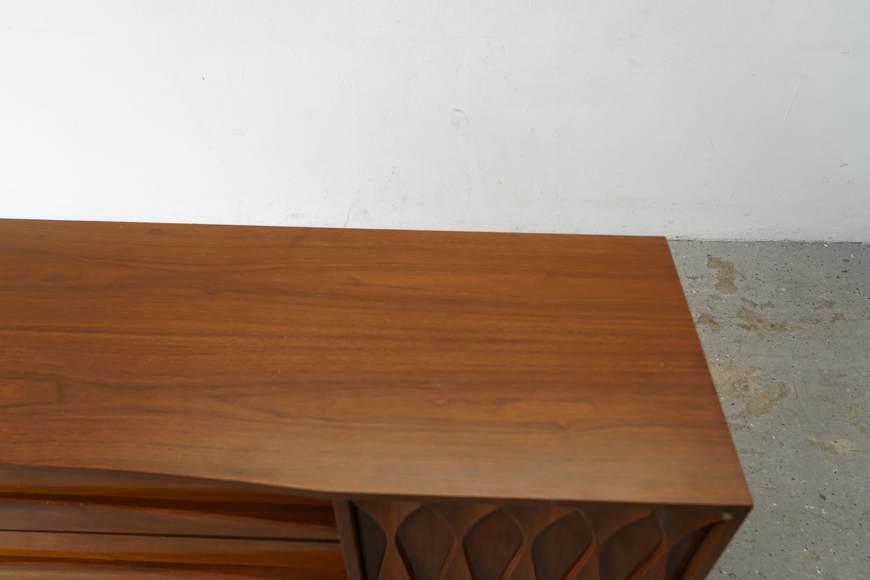 Large  Sculpted Walnut Mid-Century Modern Credenza For Sale 7