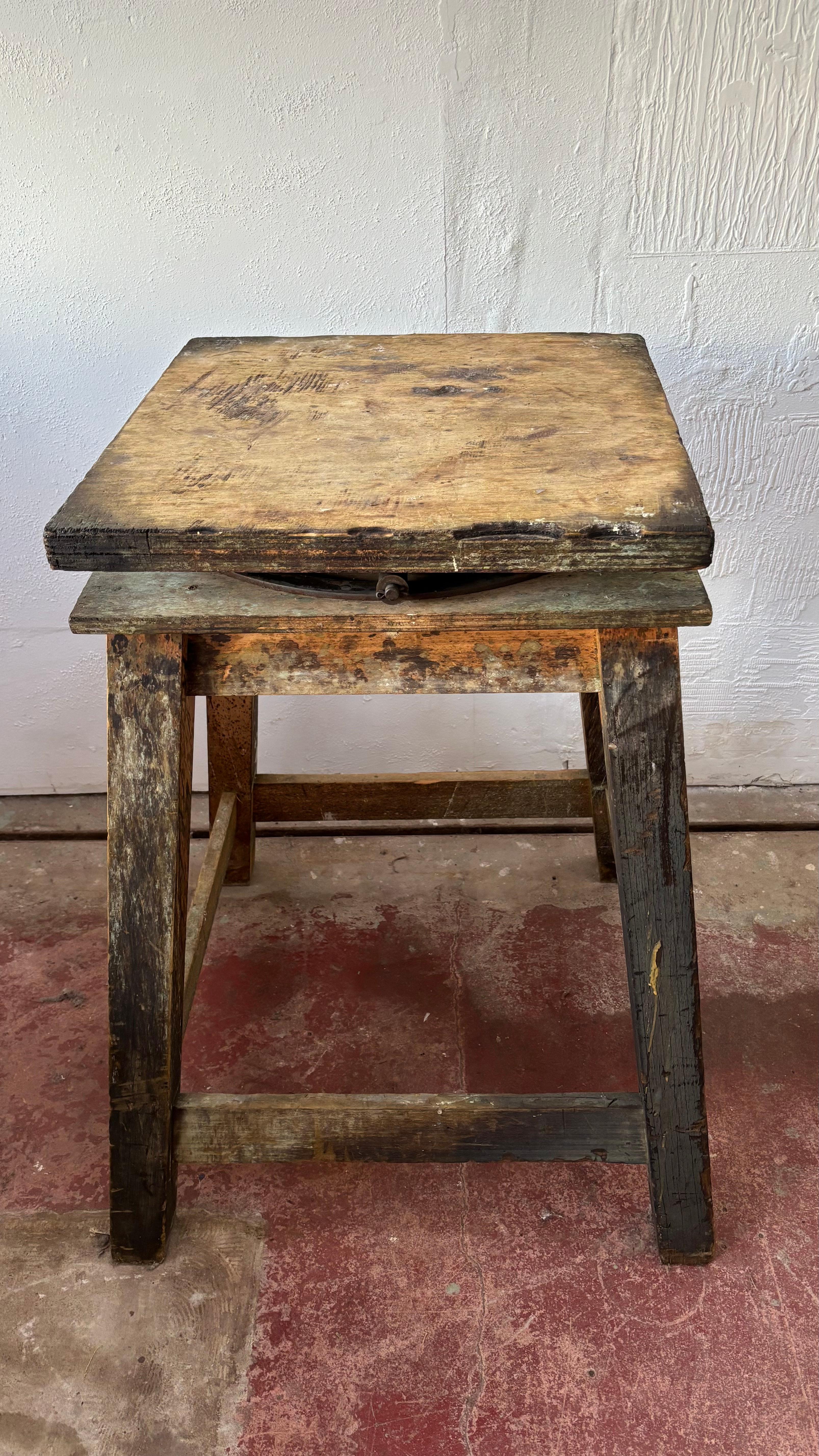 Large Sculptors Studio Stand by Alec Tiranti In Distressed Condition For Sale In Sherborne, GB