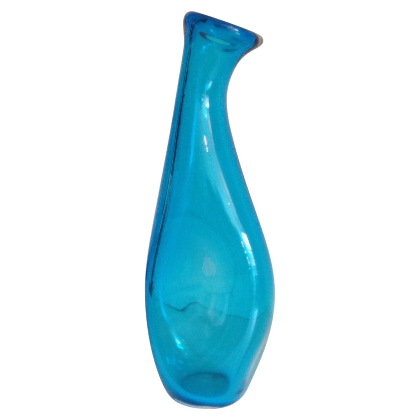 Grande vaso scultoreo in vetro di Murano color acquamarina, attribuito a Seguso Vetri d'Arte