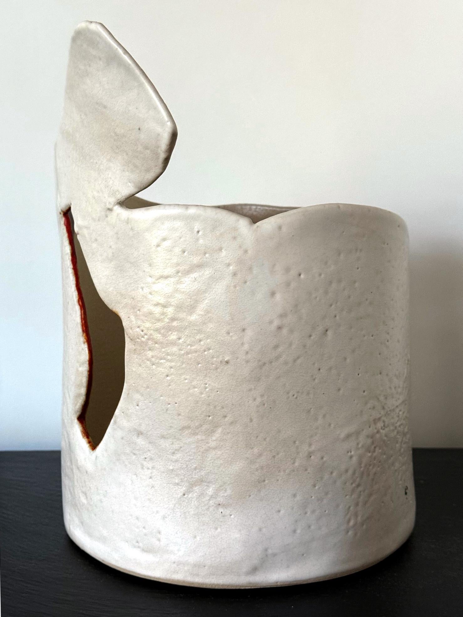 Vernissé Exposition et publication d'un grand vase sculptural en céramique de Richard Devore en vente