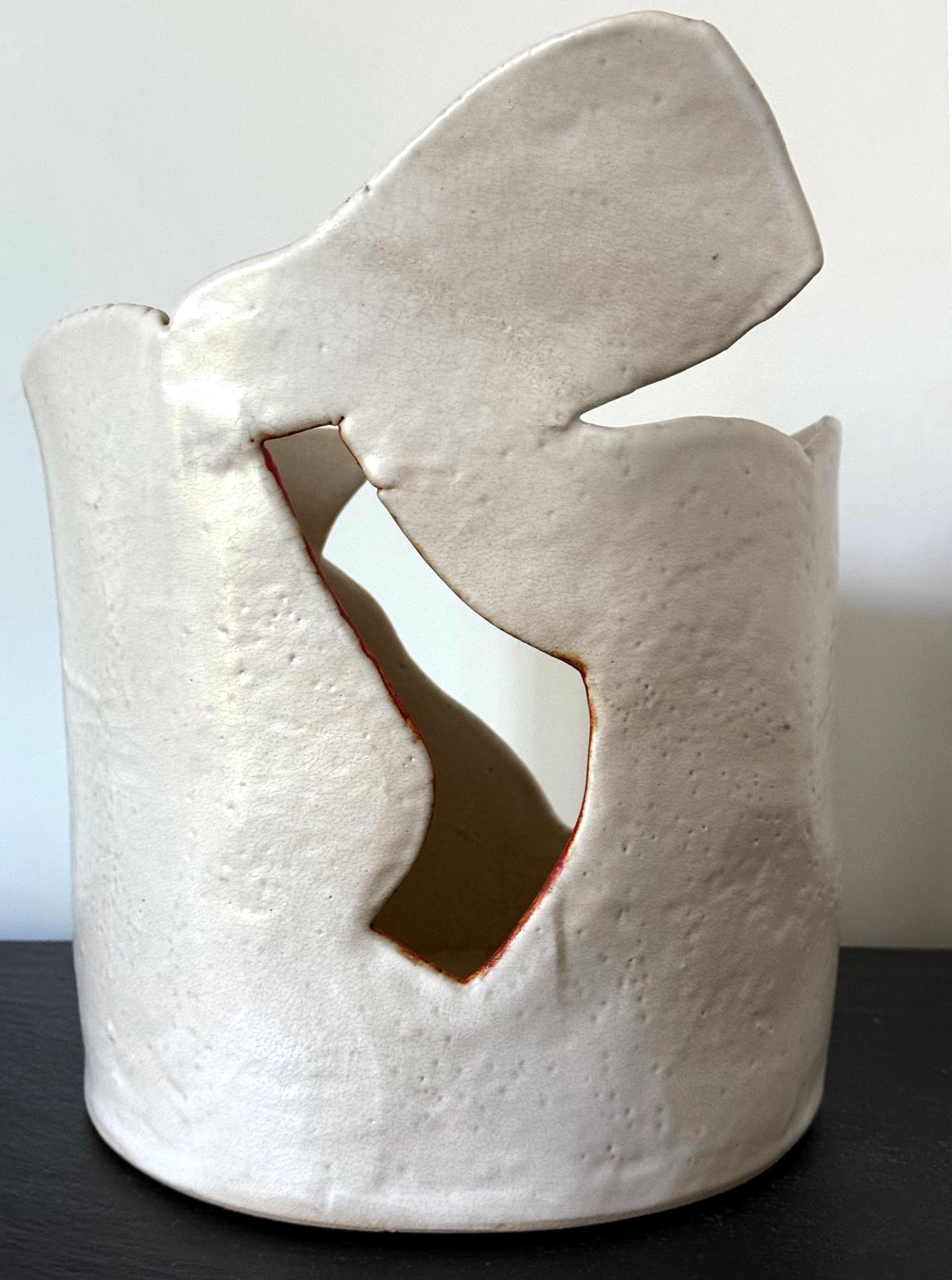 Exposition et publication d'un grand vase sculptural en céramique de Richard Devore Bon état - En vente à Atlanta, GA