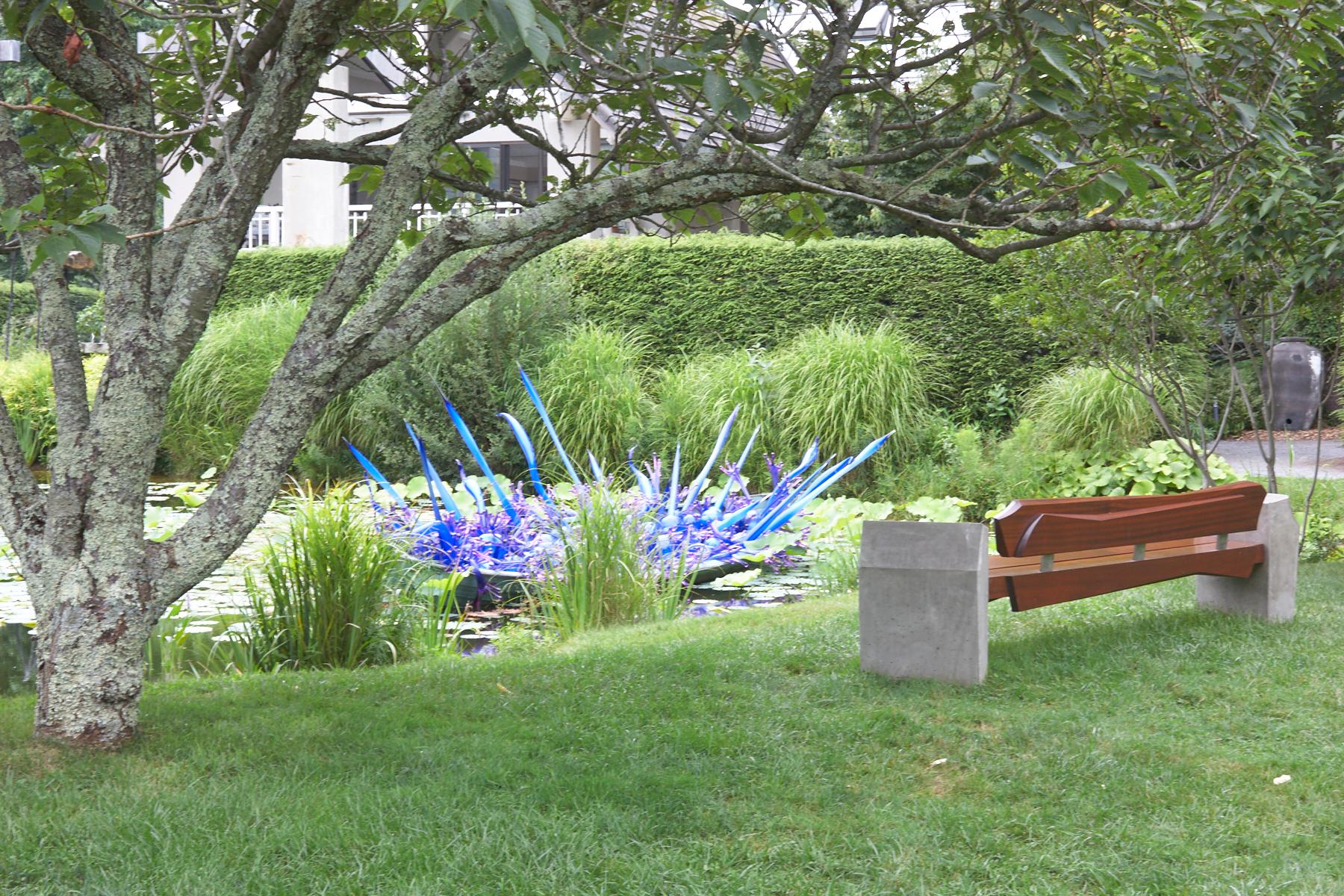 Large Sculptural Modern Bench Cast Concrete and Wood with a Back by Nico Yektai In New Condition For Sale In Sag Harbor, NY