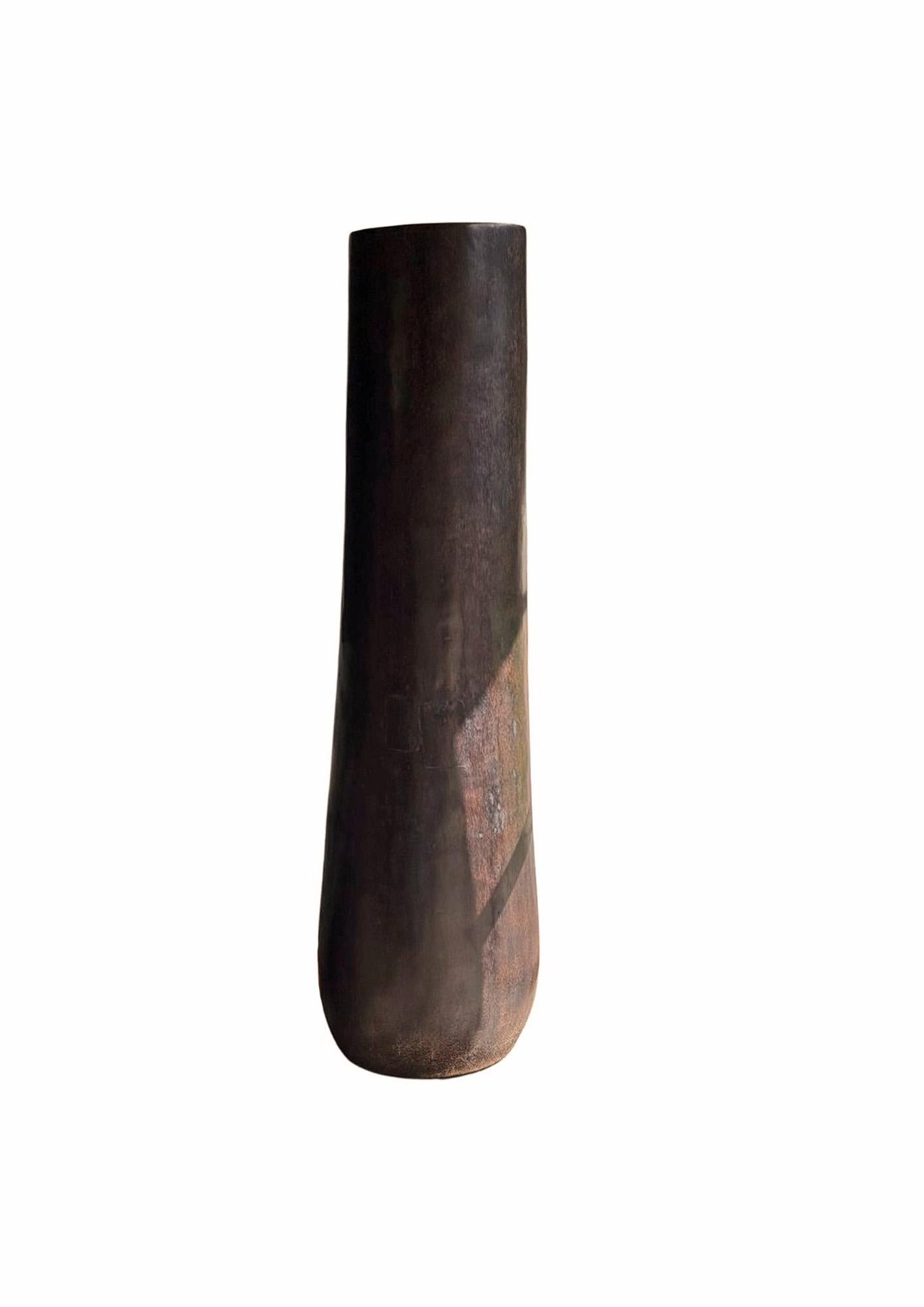 Großes skulpturales Palmenholz-Pflanzgefäß, modern und organisch mit atemberaubenden Holztexturen (21. Jahrhundert und zeitgenössisch) im Angebot