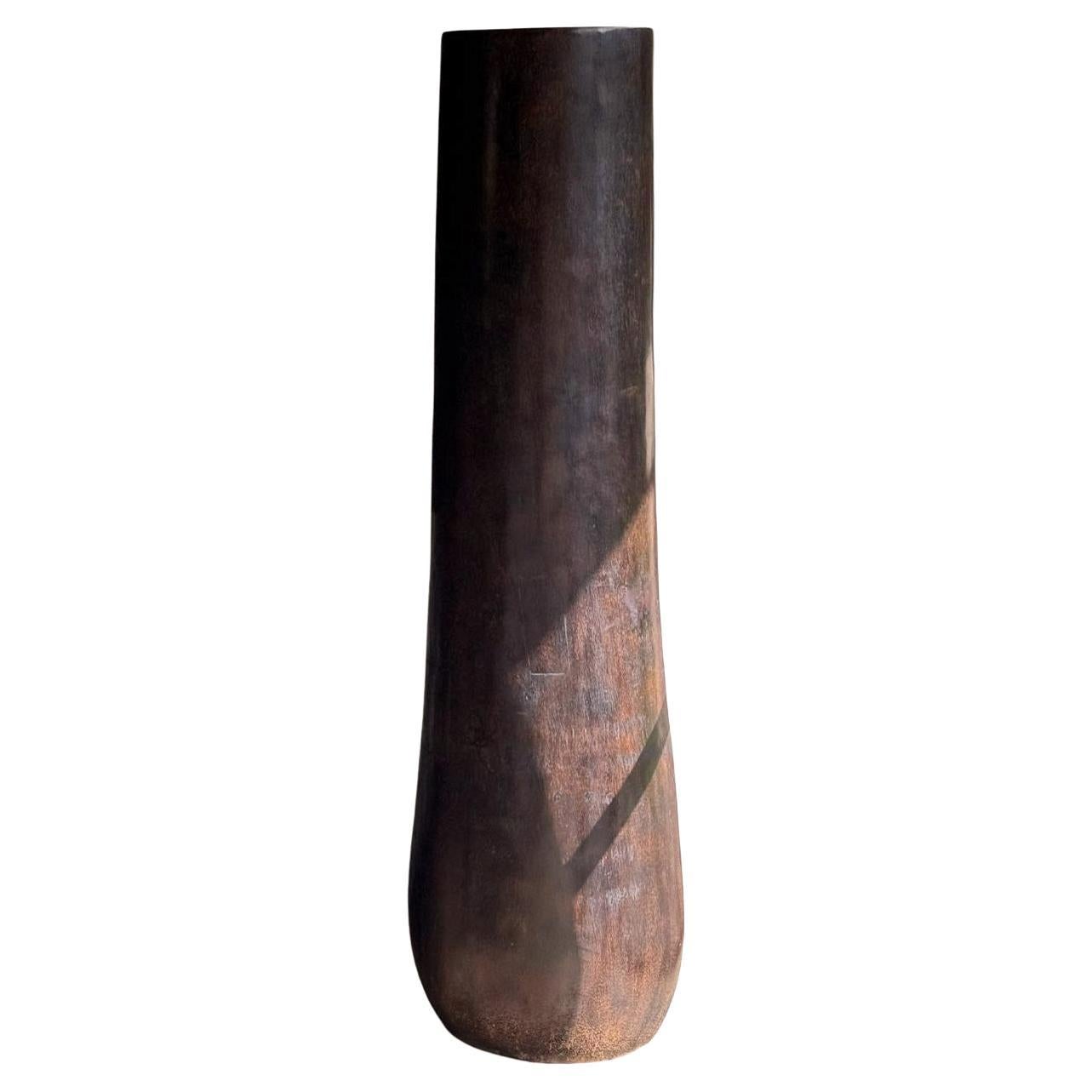 Großes skulpturales Palmenholz-Pflanzgefäß, modern und organisch mit atemberaubenden Holztexturen im Angebot
