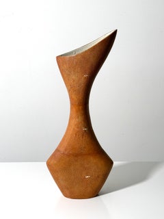 Jarrón escultural grande de piel de raya de R & Y Augousti, de forma asimétrica, París, década de 1990
