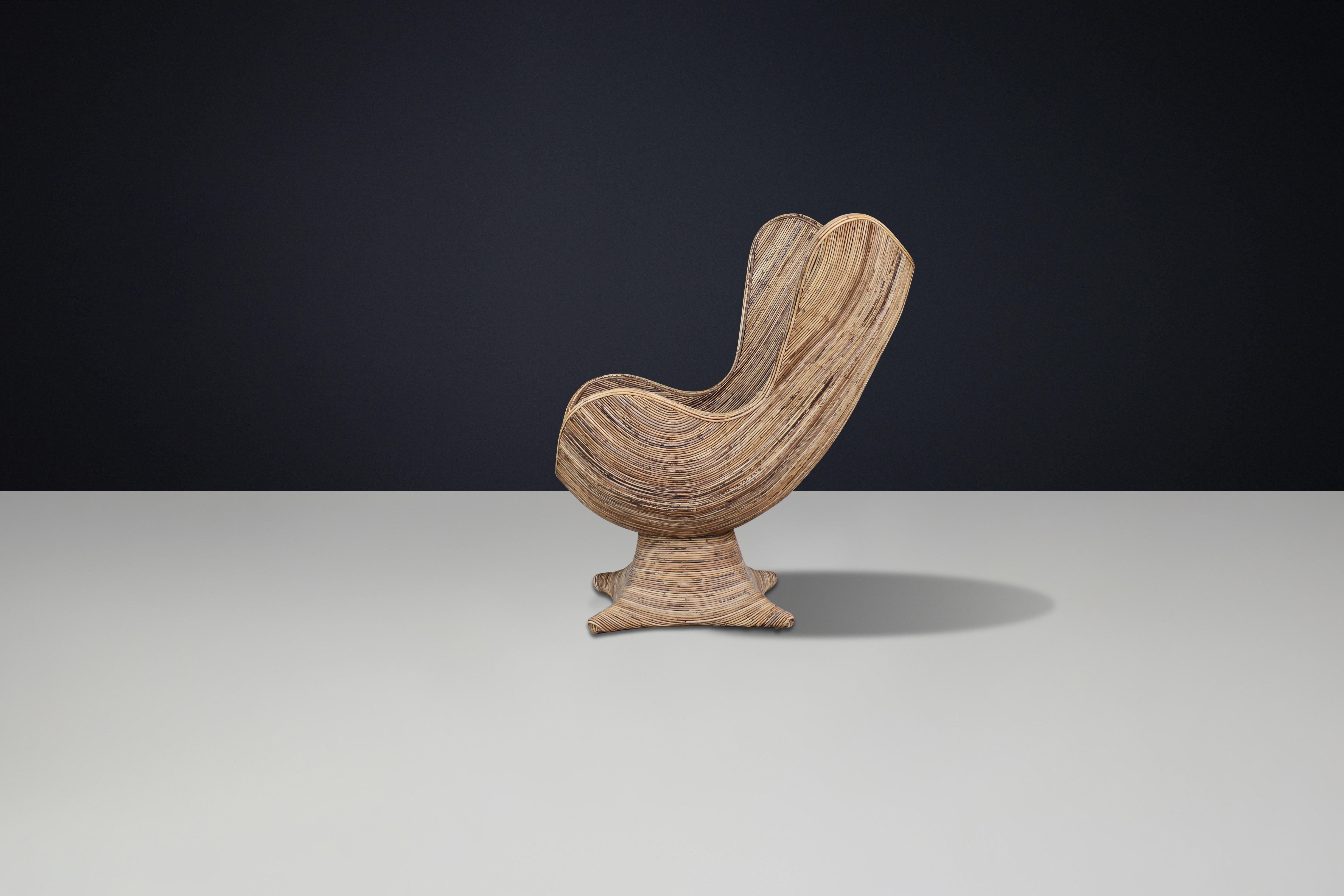 Large Sculptural Rattan Lounge or Egg Chair, Italy, 1980s In Good Condition For Sale In Almelo, NL