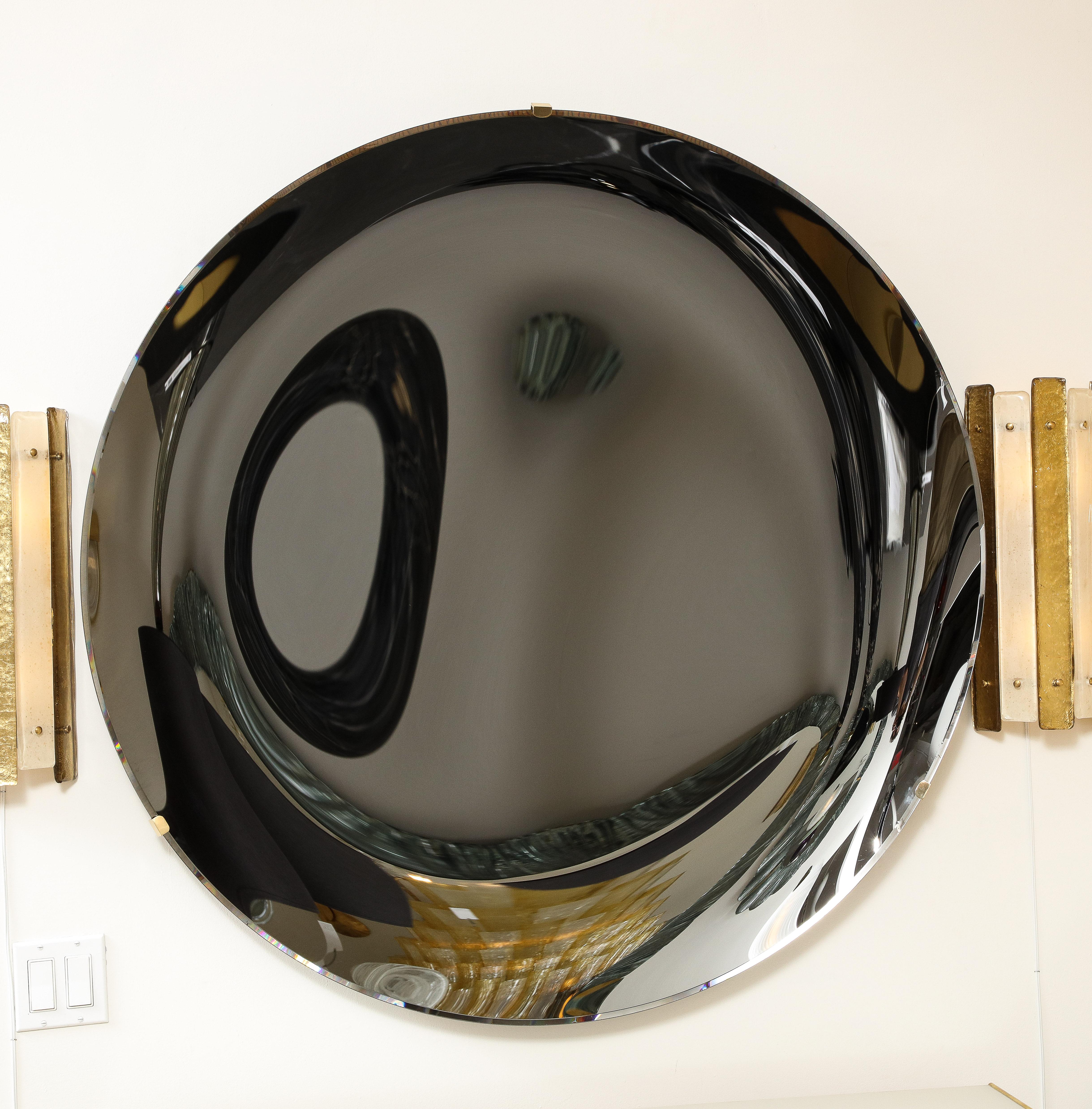Großer skulpturaler runder konkaver schwarzer Silberspiegel oder Wandspiegel, Italien, 47 Zoll Durchmesser. im Angebot 3