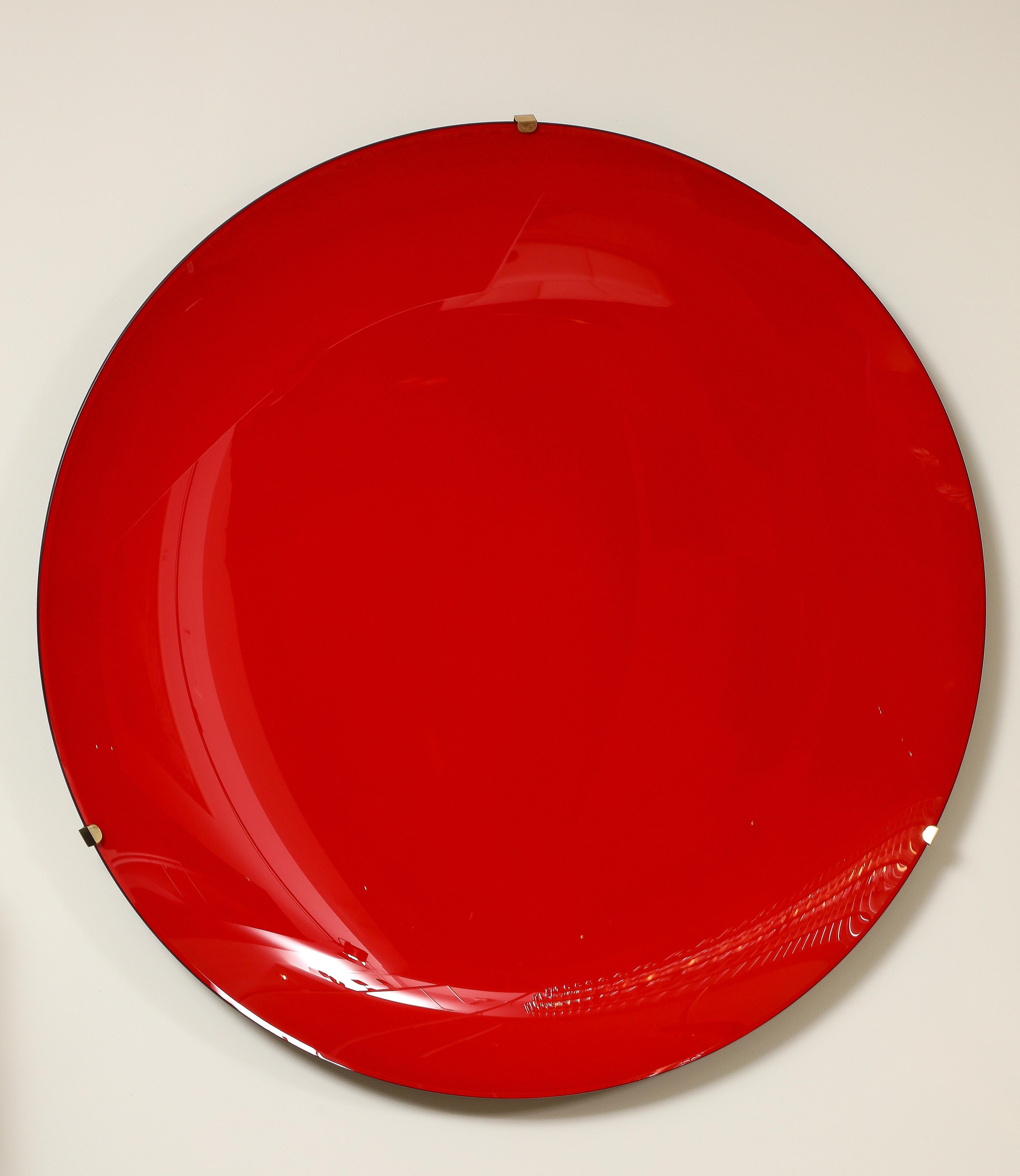 Grande sculpture murale ronde en verre concave rouge, Italie Neuf à New York, NY