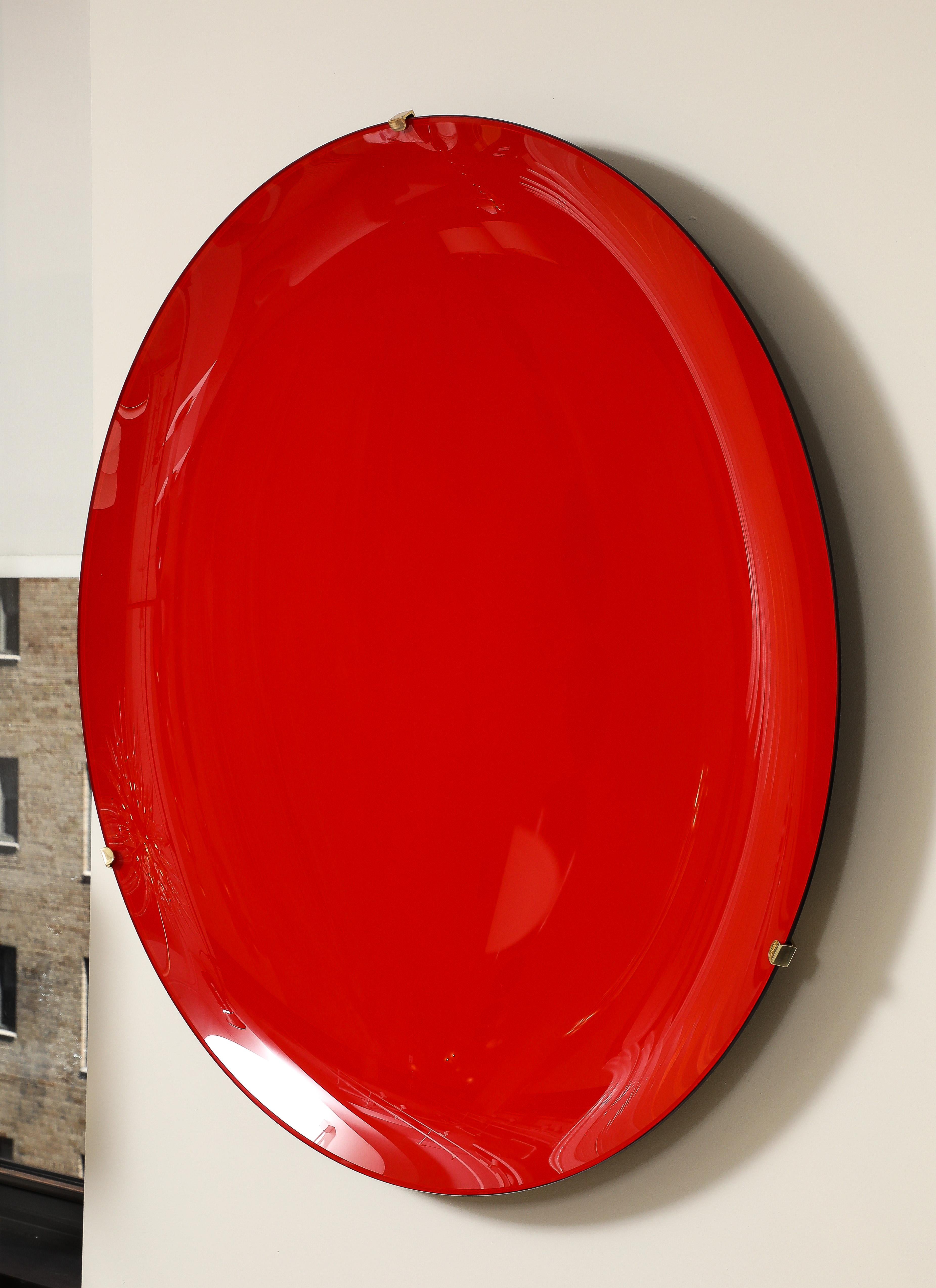XXIe siècle et contemporain Grande sculpture murale ronde en verre concave rouge, Italie