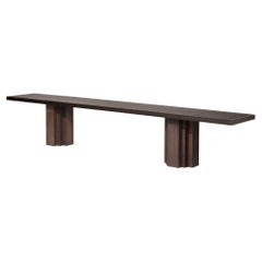 Grand banc/table d'appoint sculptural en chêne massif et bois brutal - par Aad Bos pour Mokko