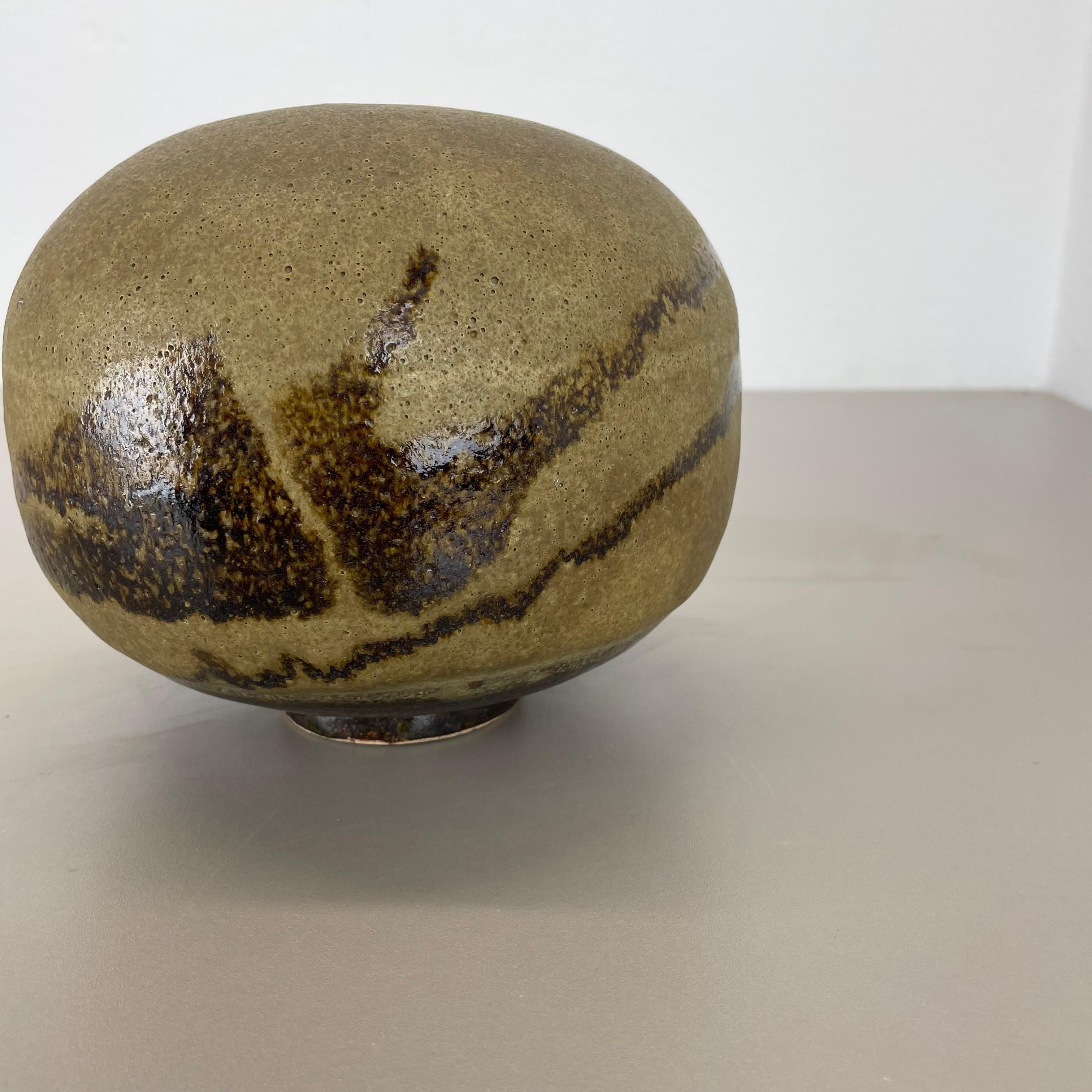 Large Sculptural Studio Pottery Vase Object by Dieter Crumbiegel, Germany, 1980s For Sale 4