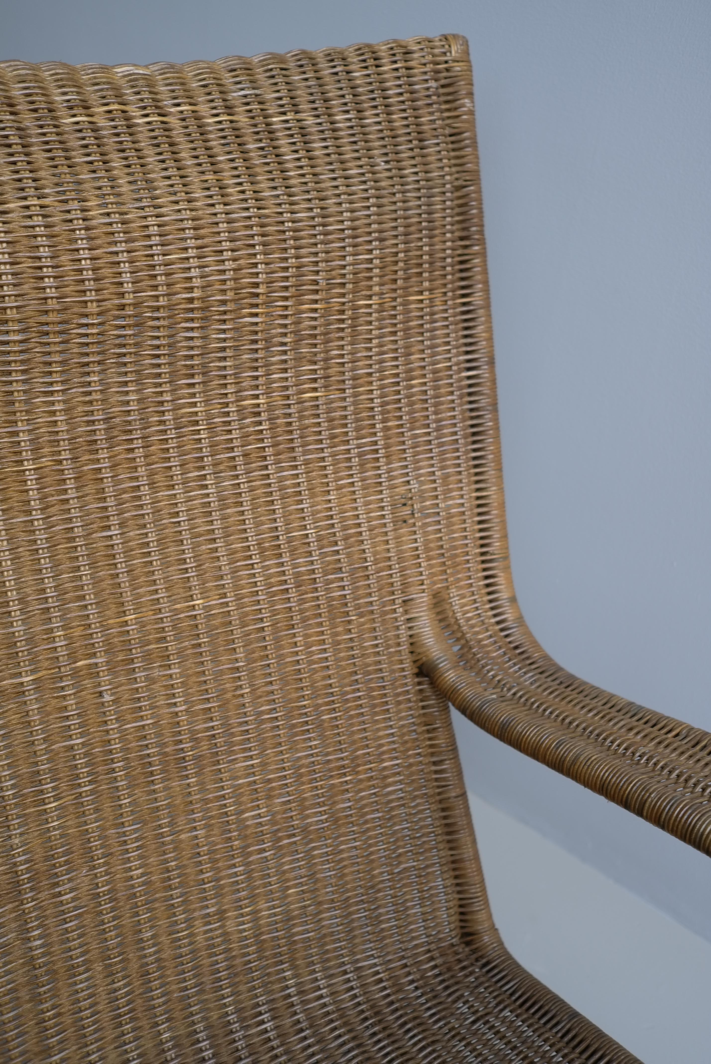 Large Sculptural Wicker Lounge Chair, France circa 1970 For Sale 6