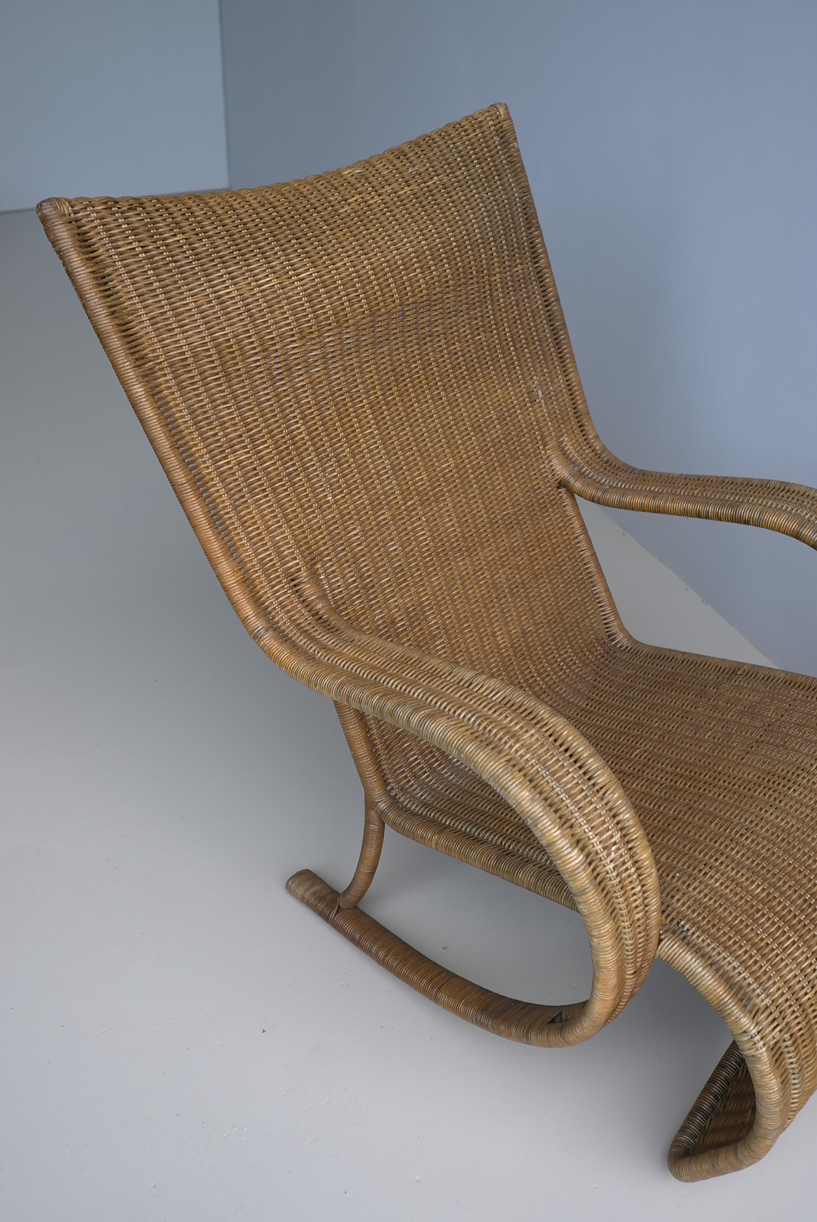 Large Sculptural Wicker Lounge Chair, France circa 1970 For Sale 13