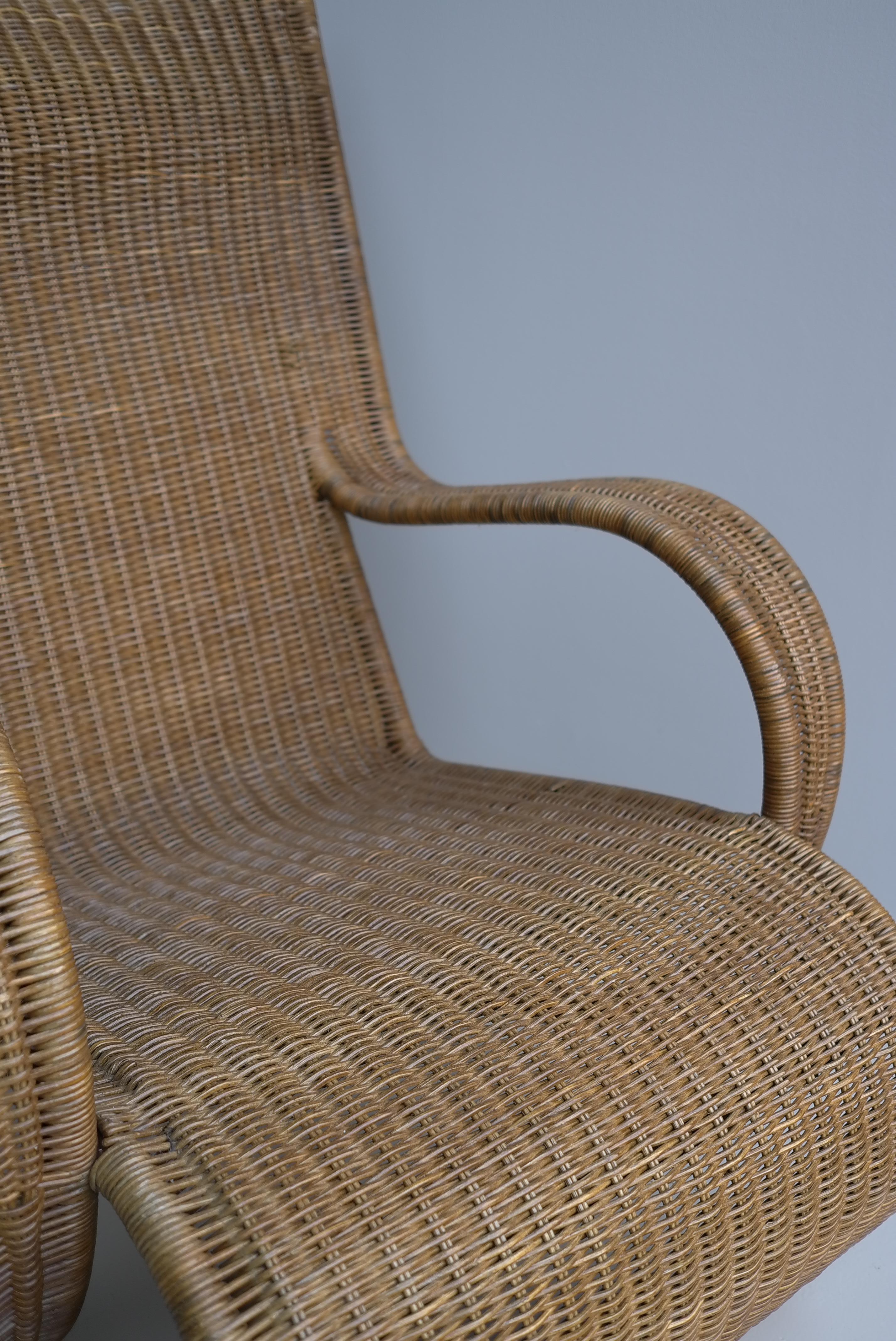 Large Sculptural Wicker Lounge Chair, France circa 1970 For Sale 3