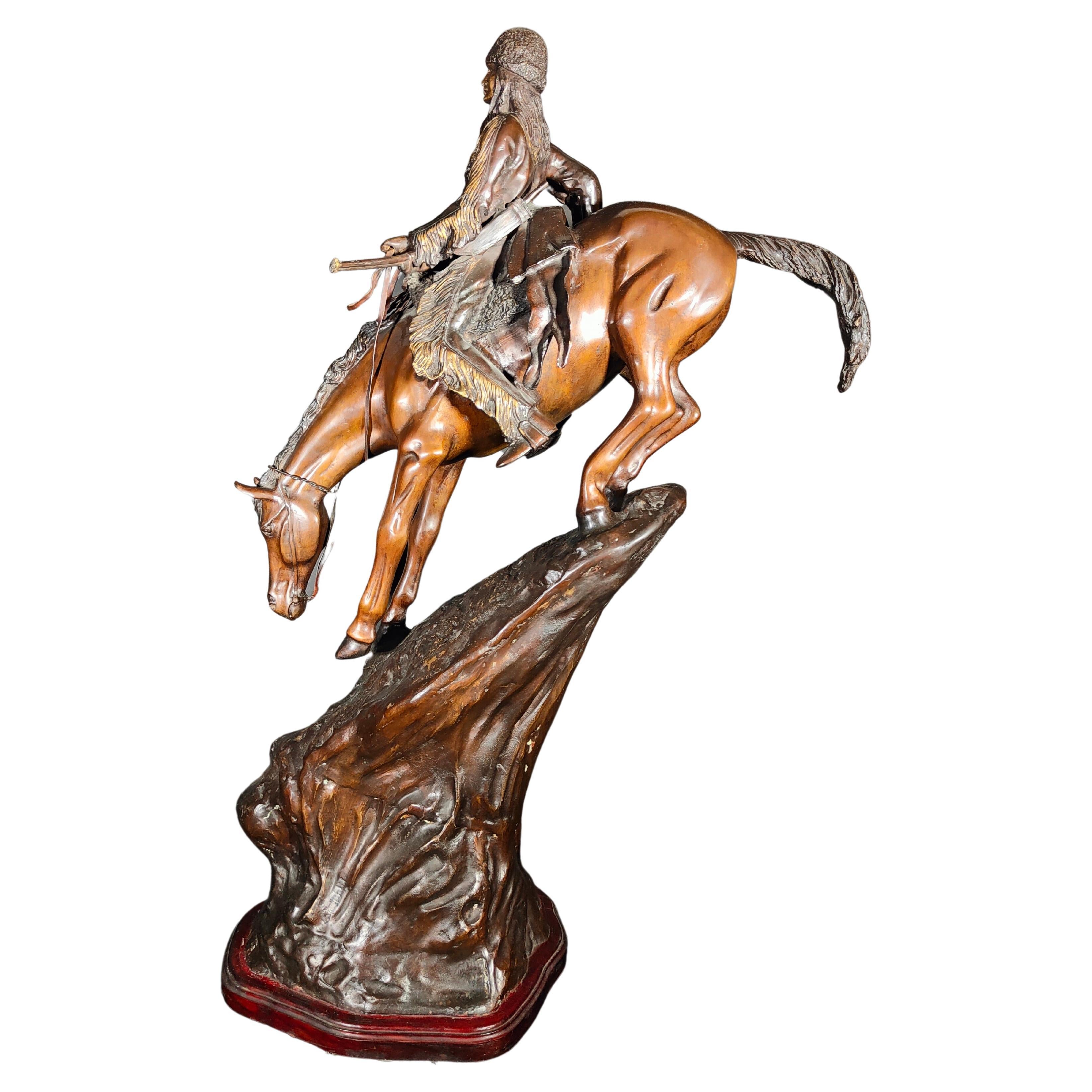 Grande sculpture de Frederic Remington