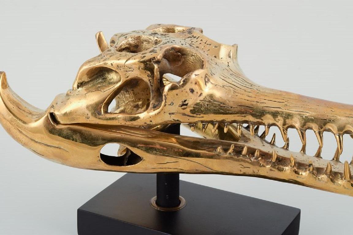 Large Sculpture in Gilded Metal, Modern Design in the Shape of a Crocodile Skull In Excellent Condition For Sale In Copenhagen, DK