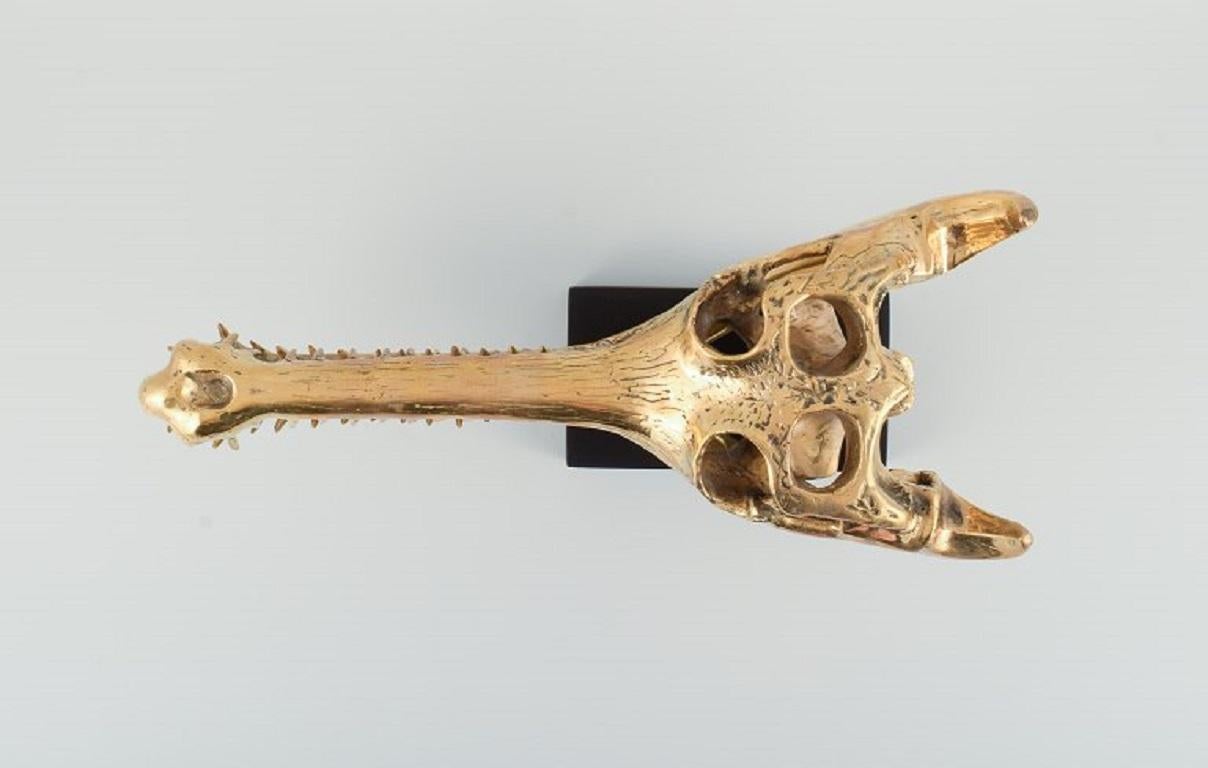 20th Century Large Sculpture in Gilded Metal, Modern Design in the Shape of a Crocodile Skull For Sale
