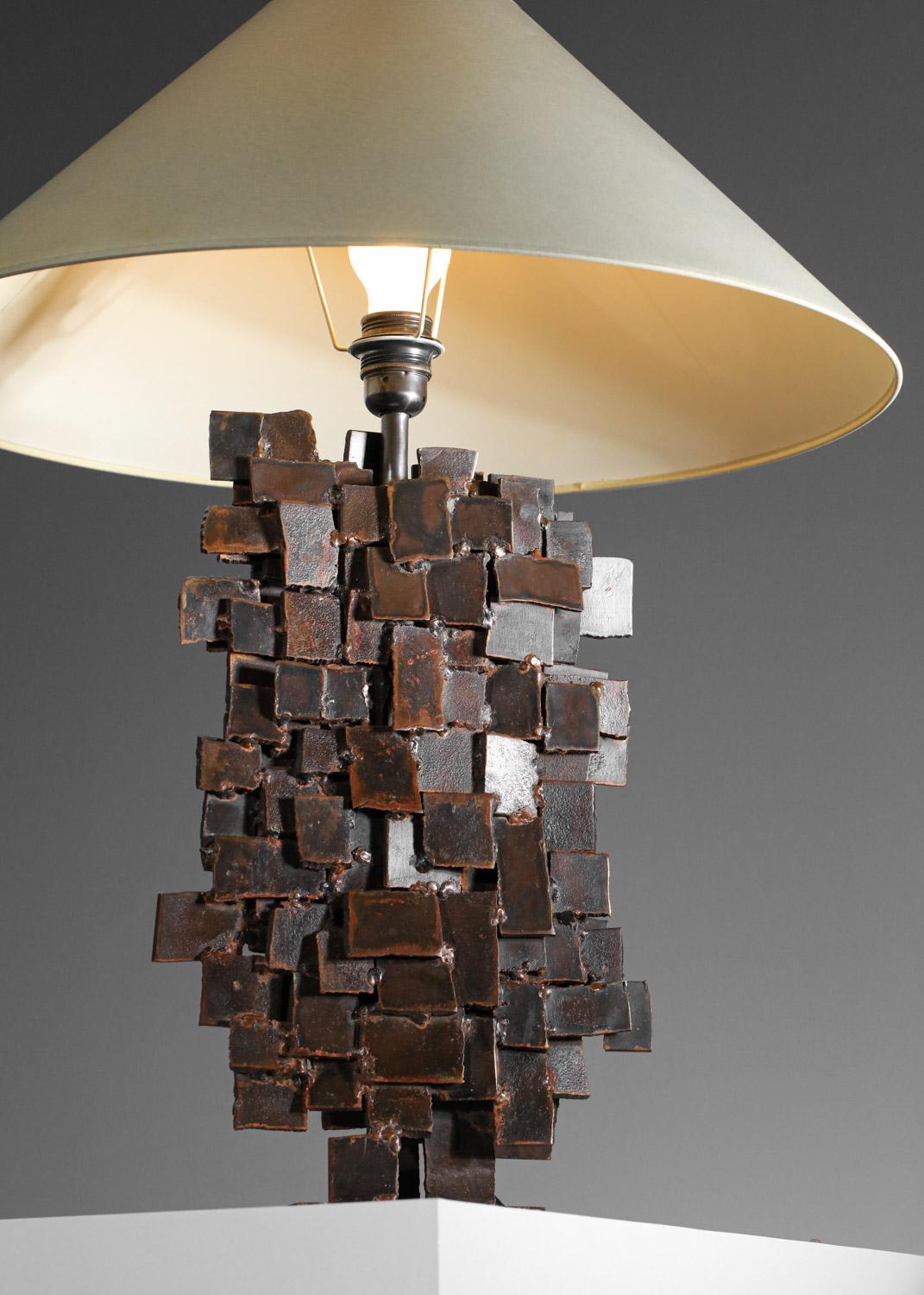 Contemporary Large sculpture lamp by artist Donna in solid steel sculptural unique pieces For Sale
