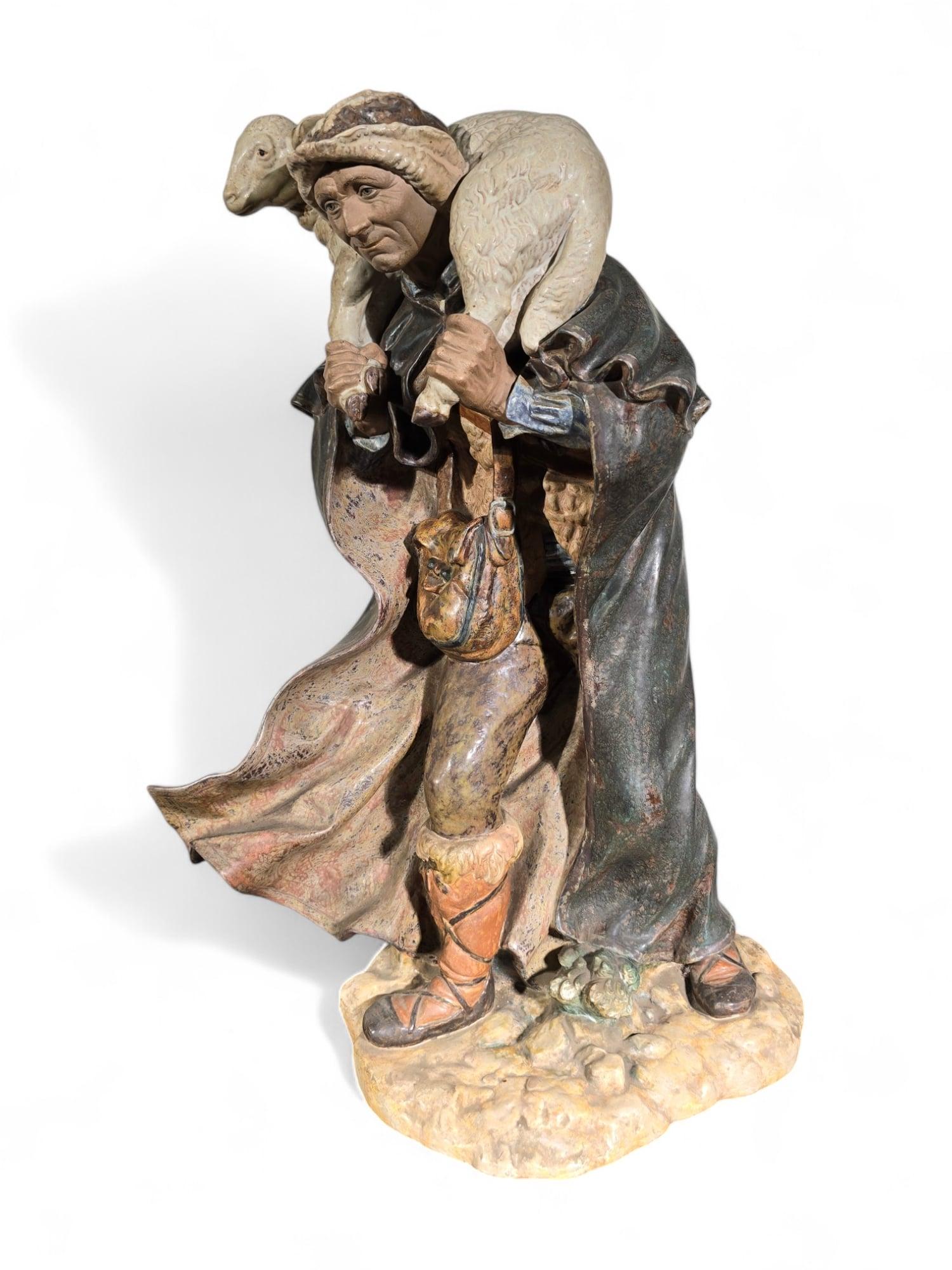 Porcellana Grande scultura di un pastore in vendita