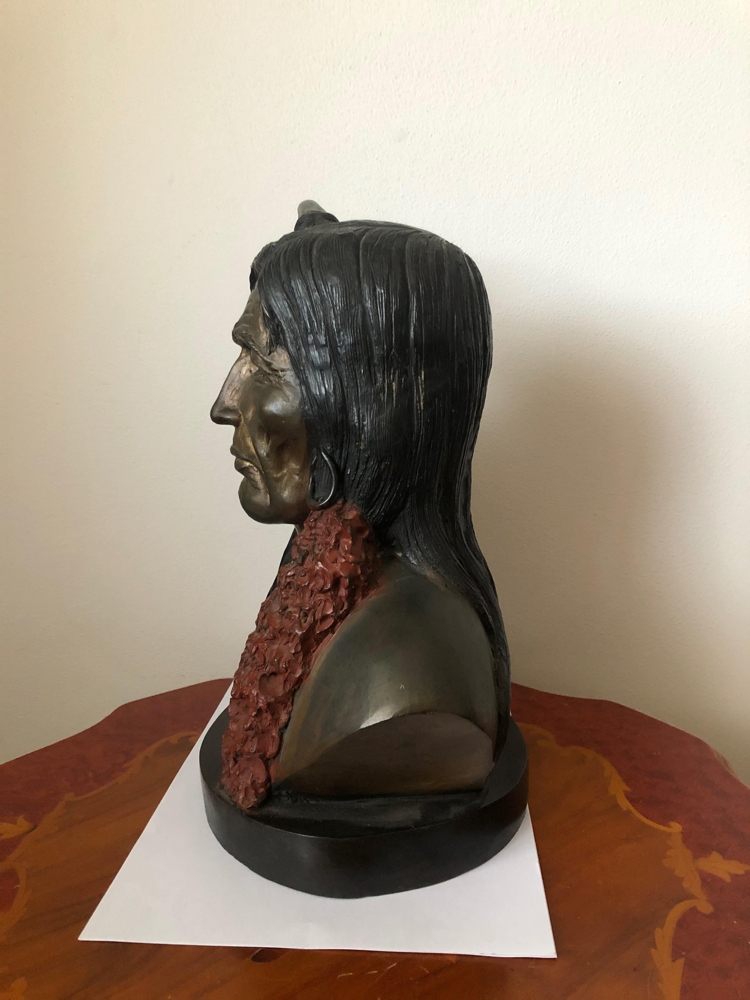 Mid-Century Modern Grande sculpture d'un visage d'indien américain en vente