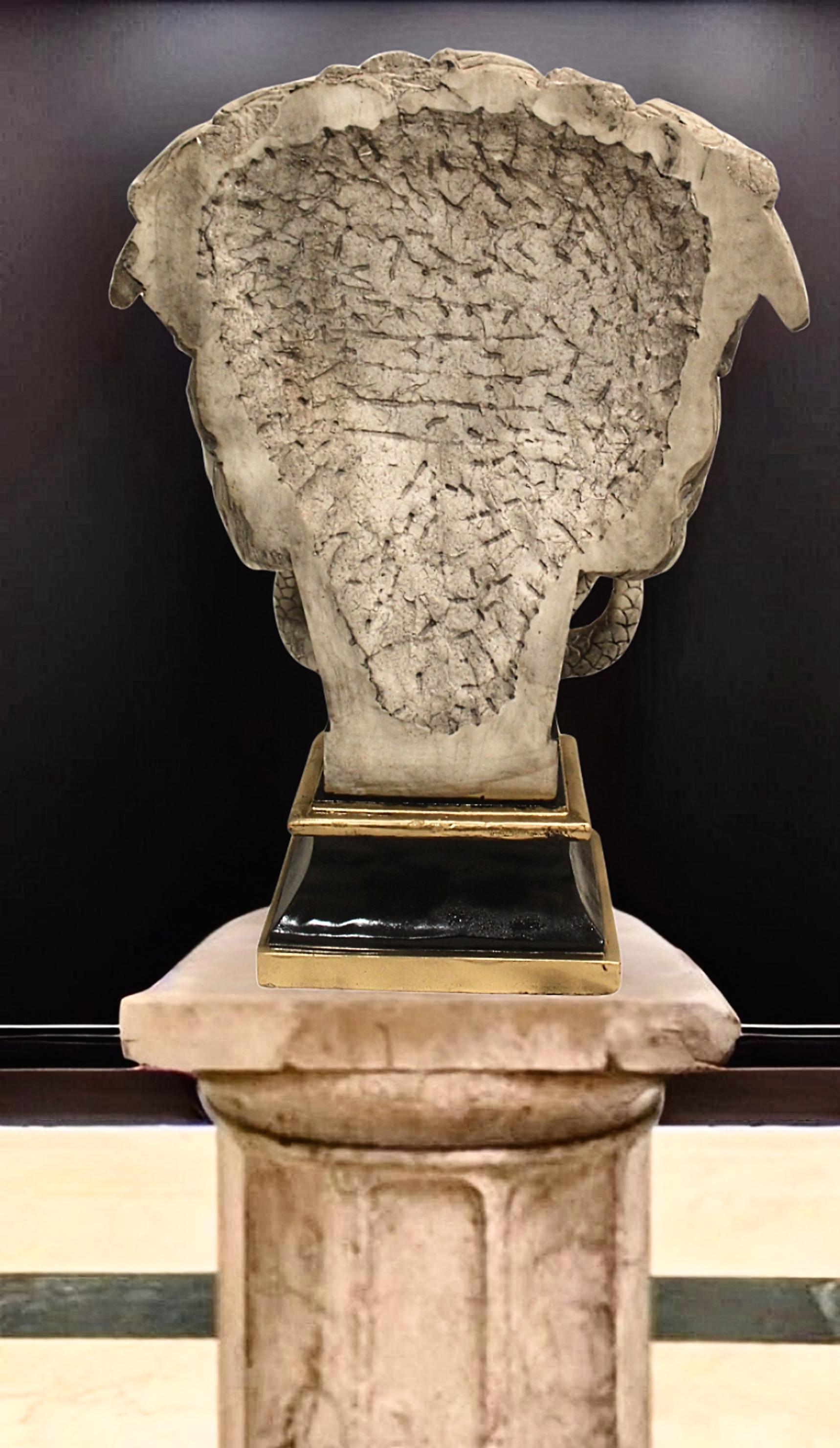 Italiano Grande scultura di Medusa Rondanini in vendita
