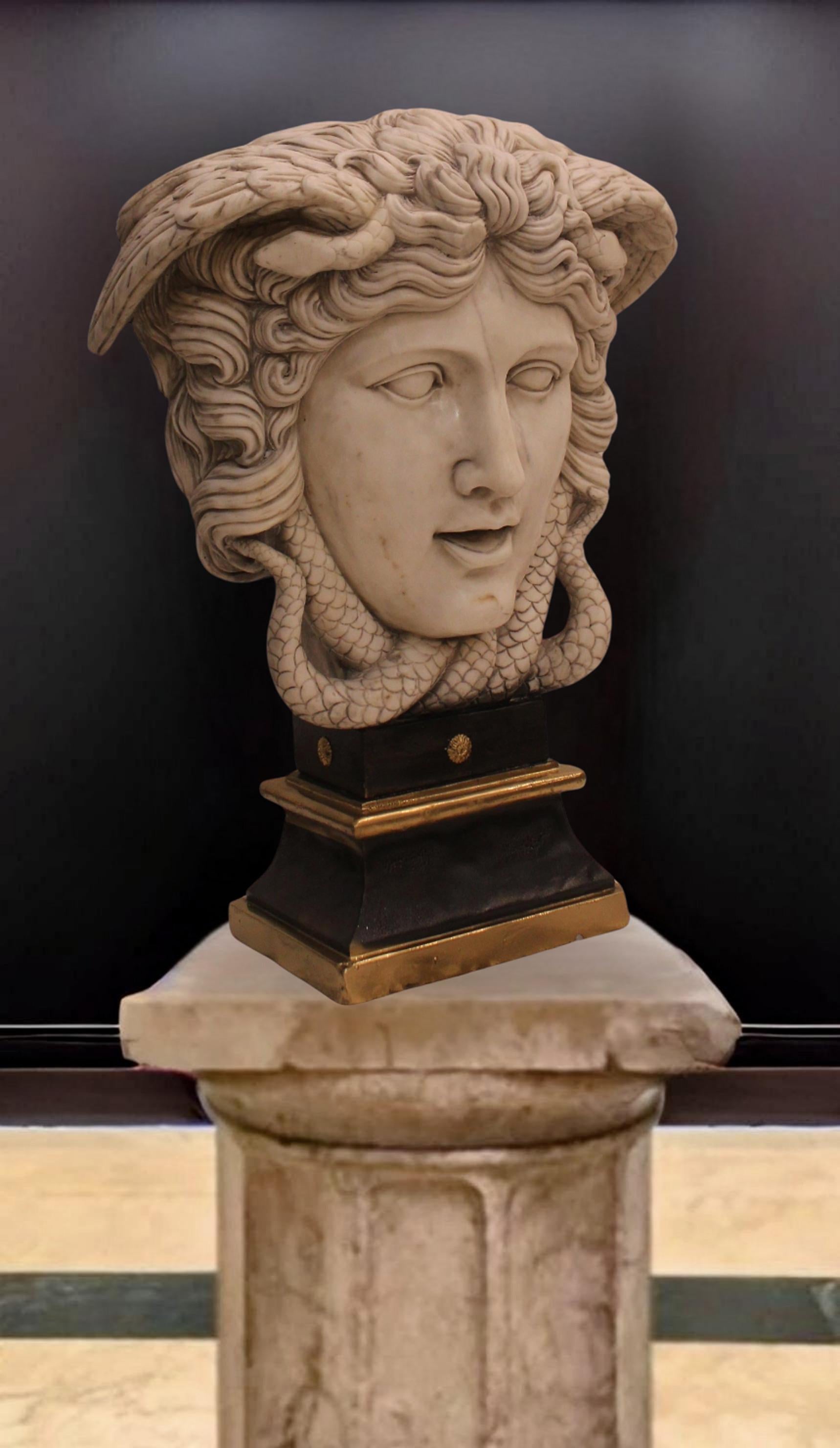 Grande scultura di Medusa Rondanini in vendita 1