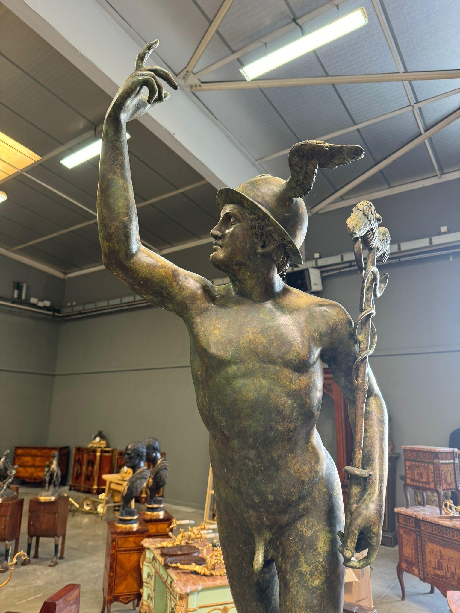 Metà XX secolo Large Sculpture of Mercury - 190 cm - Roman Style in vendita