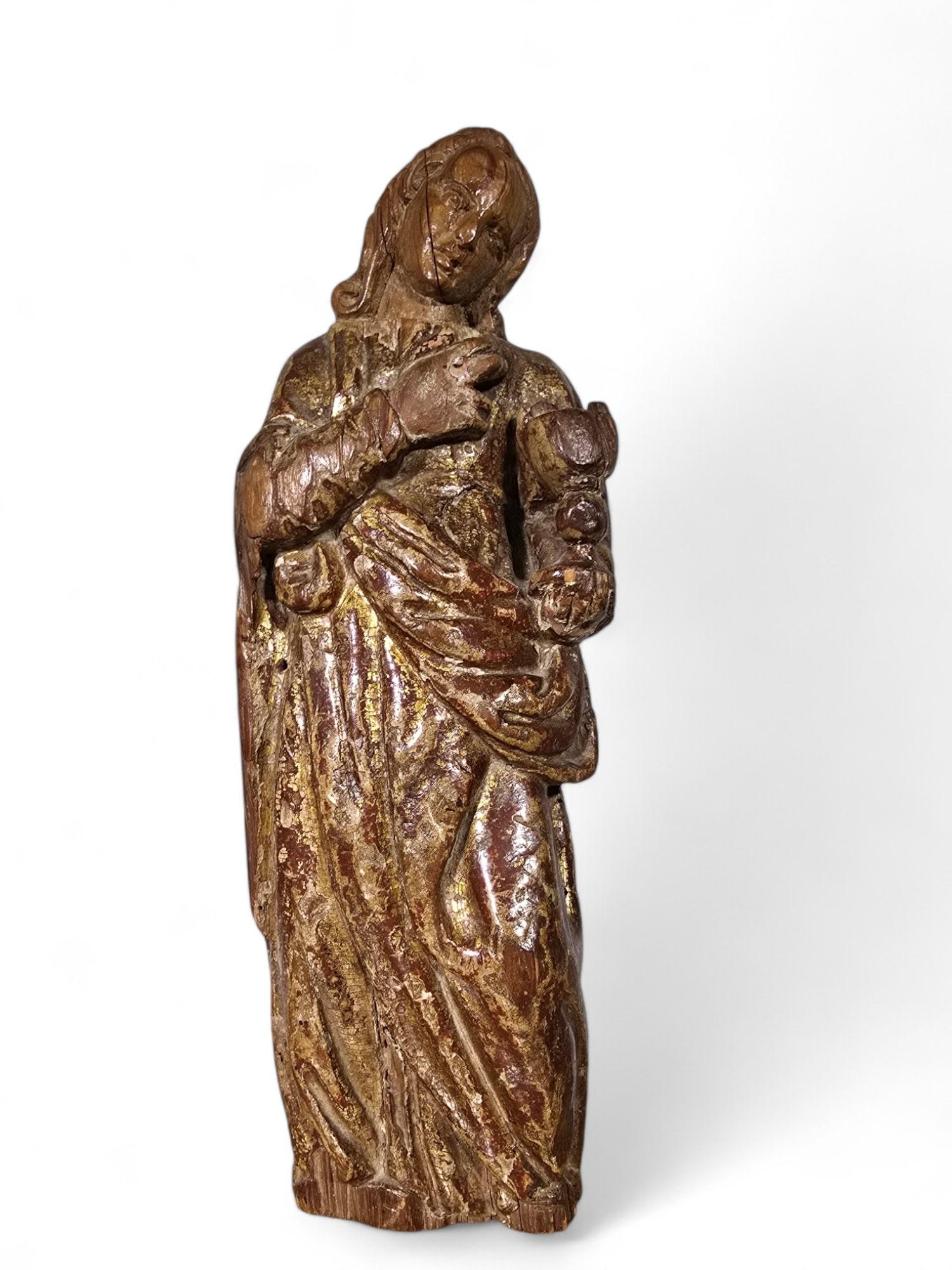 Large Sculpture of the Virgin Mary from the 16th Century Dimensions: 98x35x25 cm For Sale 5