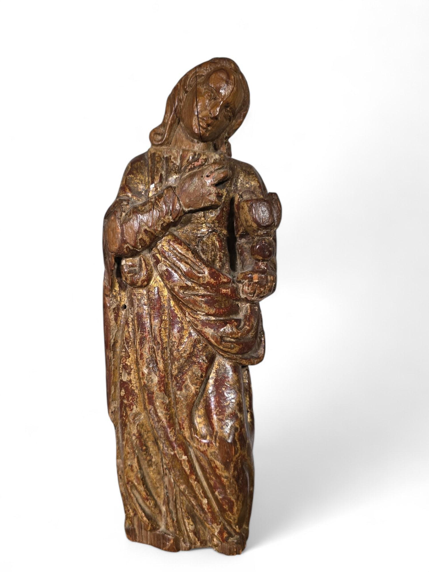 Large Sculpture of the Virgin Mary from the 16th Century Dimensions: 98x35x25 cm For Sale 6