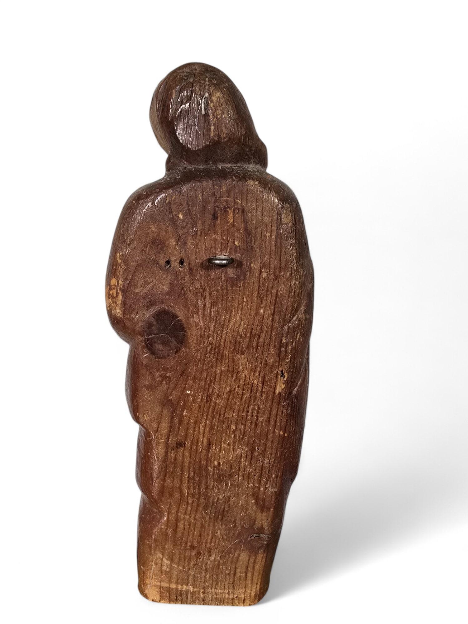 Large Sculpture of the Virgin Mary from the 16th Century Dimensions: 98x35x25 cm For Sale 2