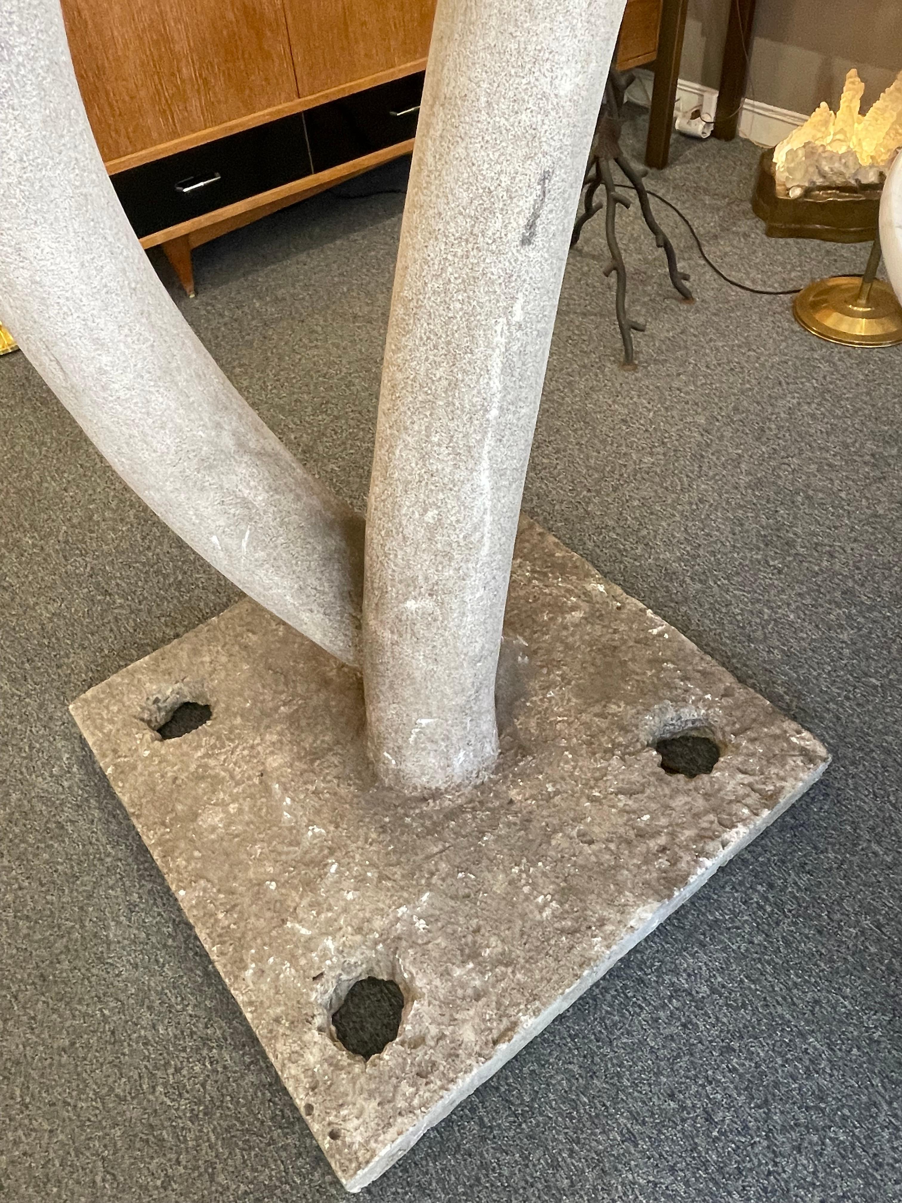 Large Scupture in Cement by Juan Palau, France, circa 1975 For Sale 3