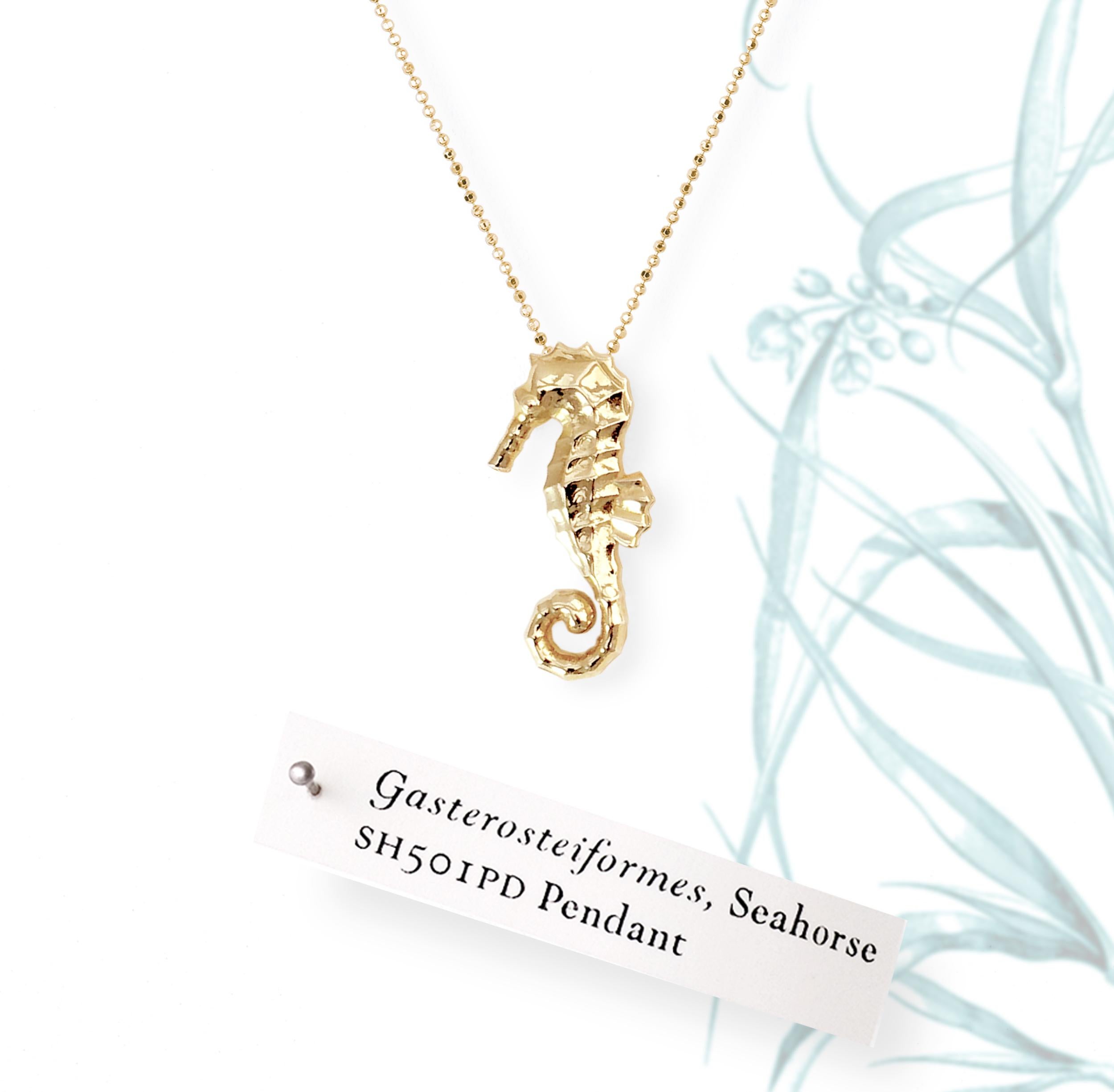 Brilliant Cut JHERWITT Solid 14k Yellow Gold Large Seahorse Pendant Necklace For Sale