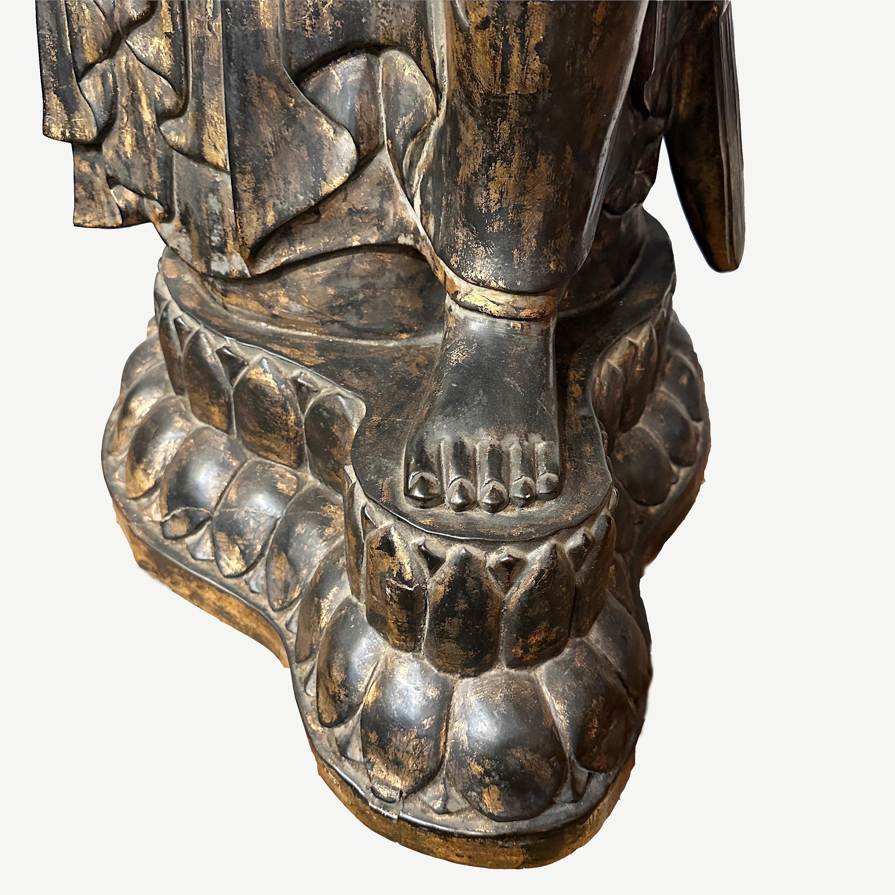 Großer sitzender Maitreya, lackierter Wowod, 20. Jahrhundert im Angebot 2