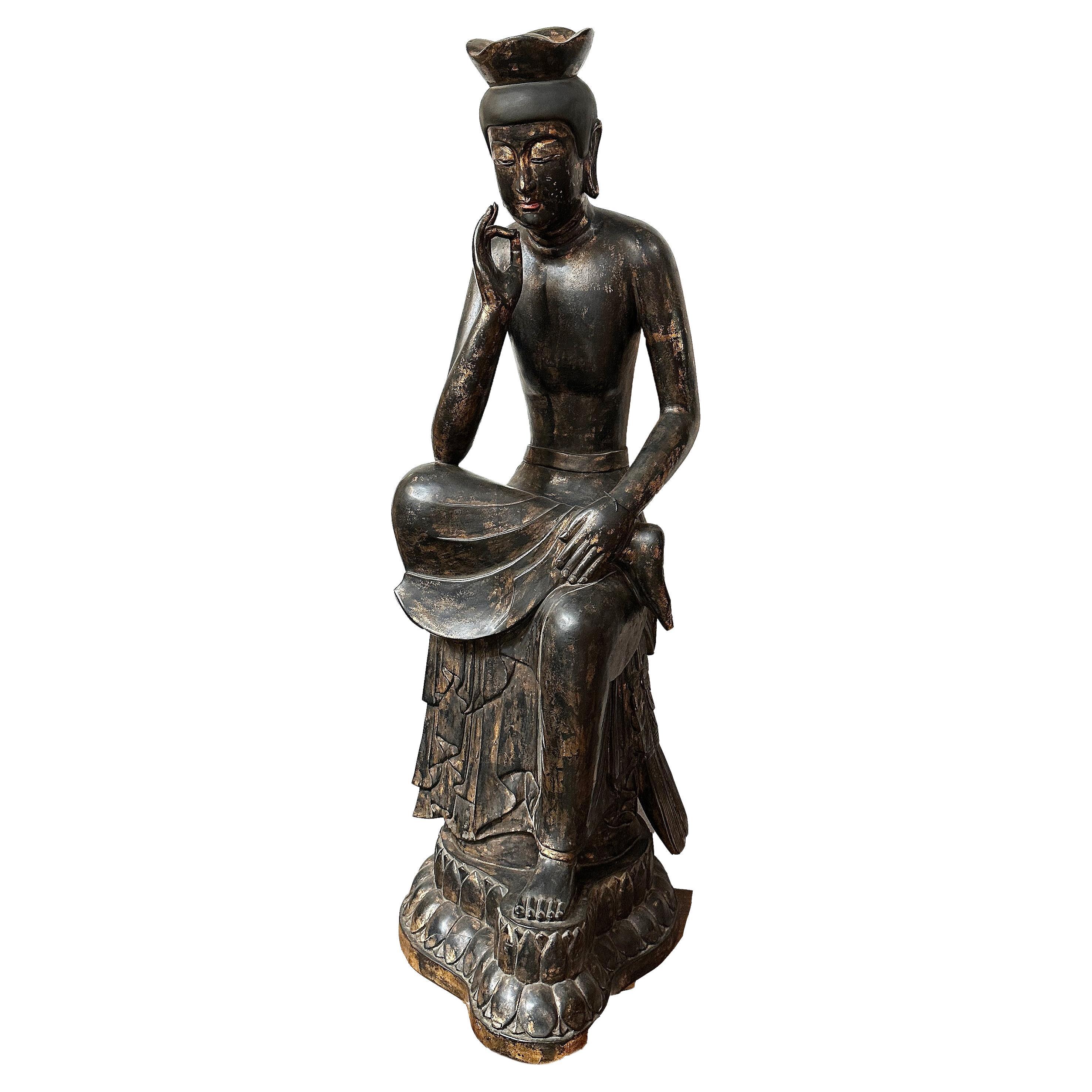 Großer sitzender Maitreya, lackierter Wowod, 20. Jahrhundert im Angebot