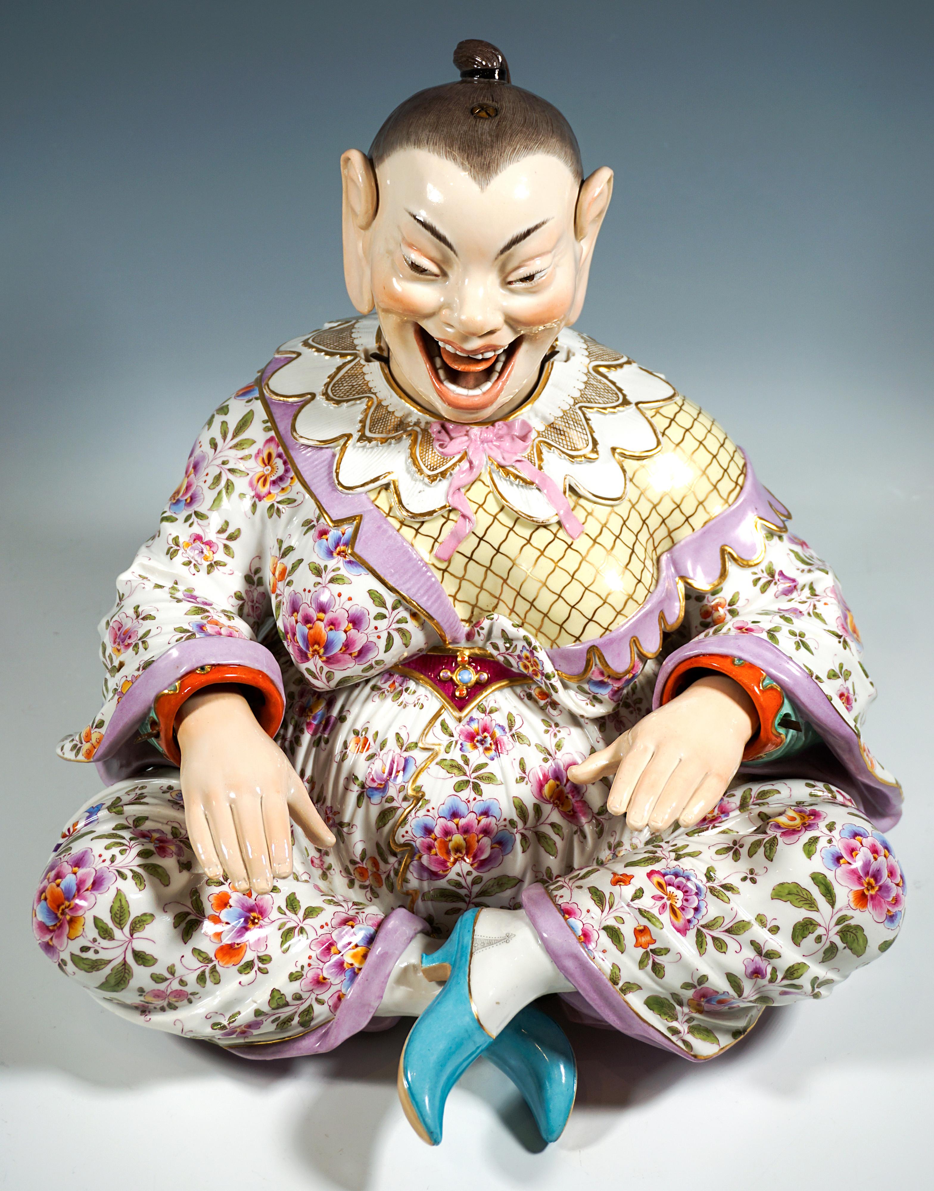Pagoda ondeggiante di Meissen Porcelain con seduta di grandi dimensioni, di J.J. Kaendler, 1860 circa In condizioni buone in vendita a Vienna, AT