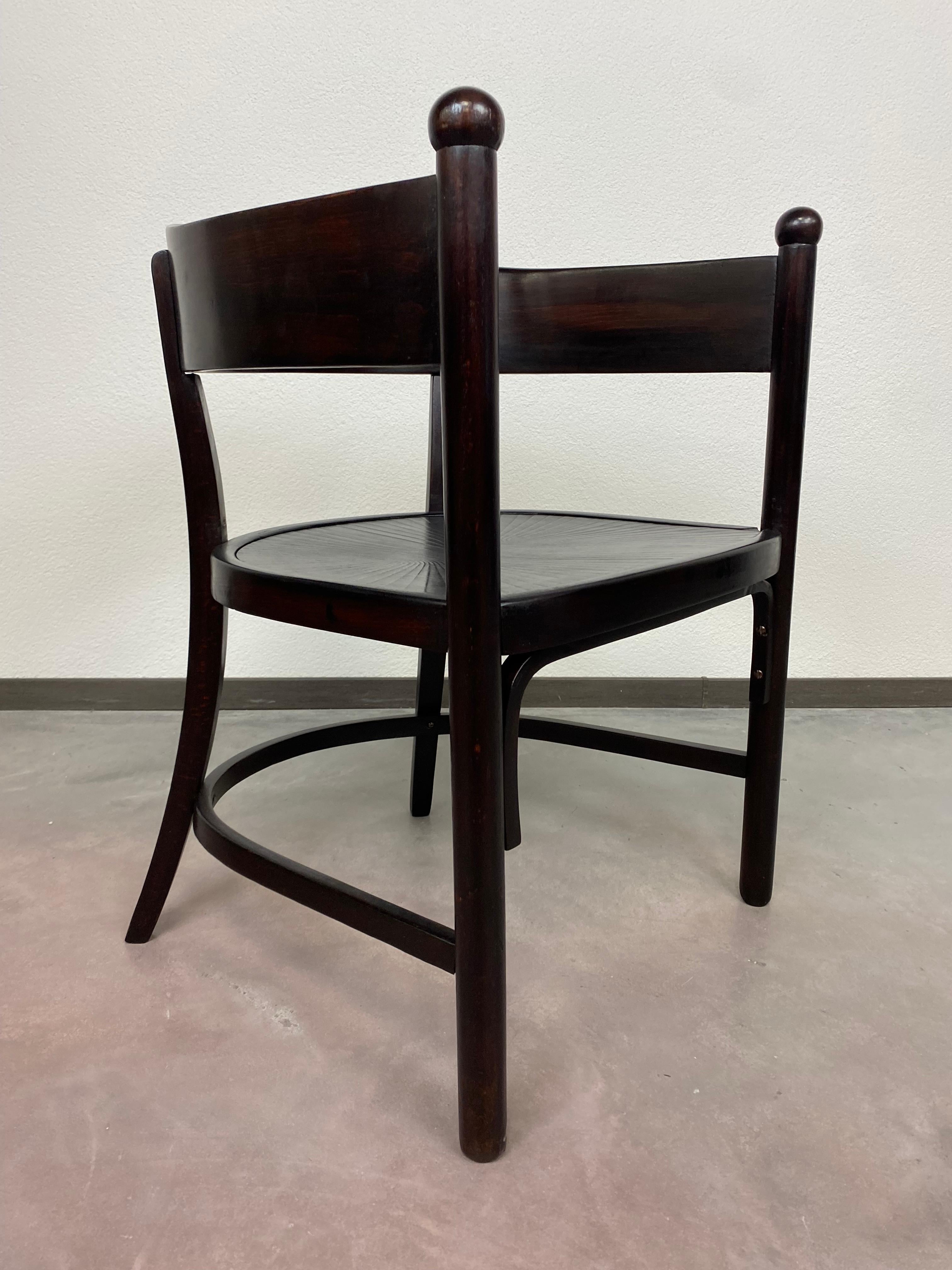 Large Secession Armchair by Josef Hoffmann for Thonet In Excellent Condition For Sale In Banská Štiavnica, SK