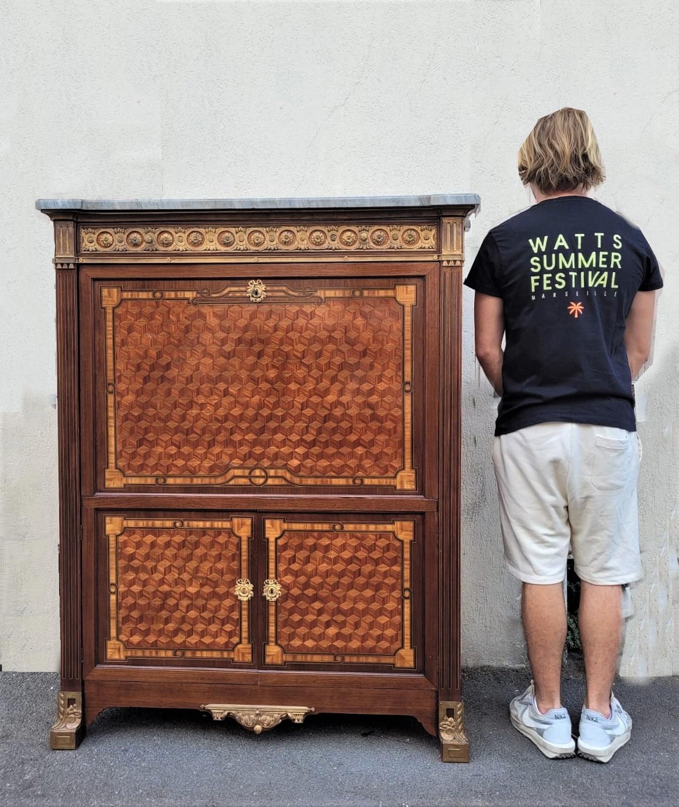 Large Secretaire With Flap In Marquetry, Late 19th Century For Sale 5