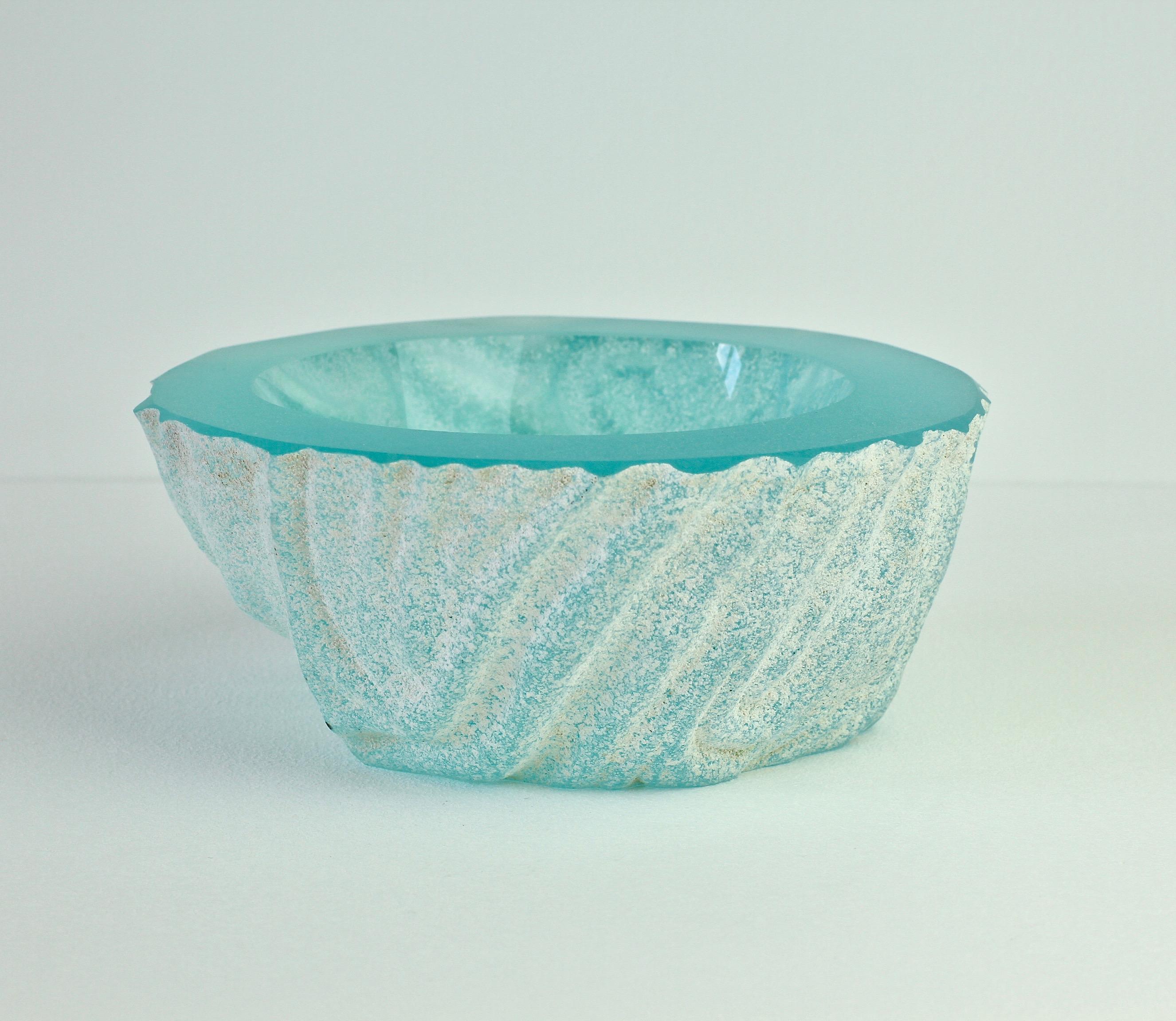 Large Seguso Blue 'a Scavo' Murano Glass Bowl Attributed to Maurizio Albarelli im Zustand „Gut“ in Landau an der Isar, Bayern