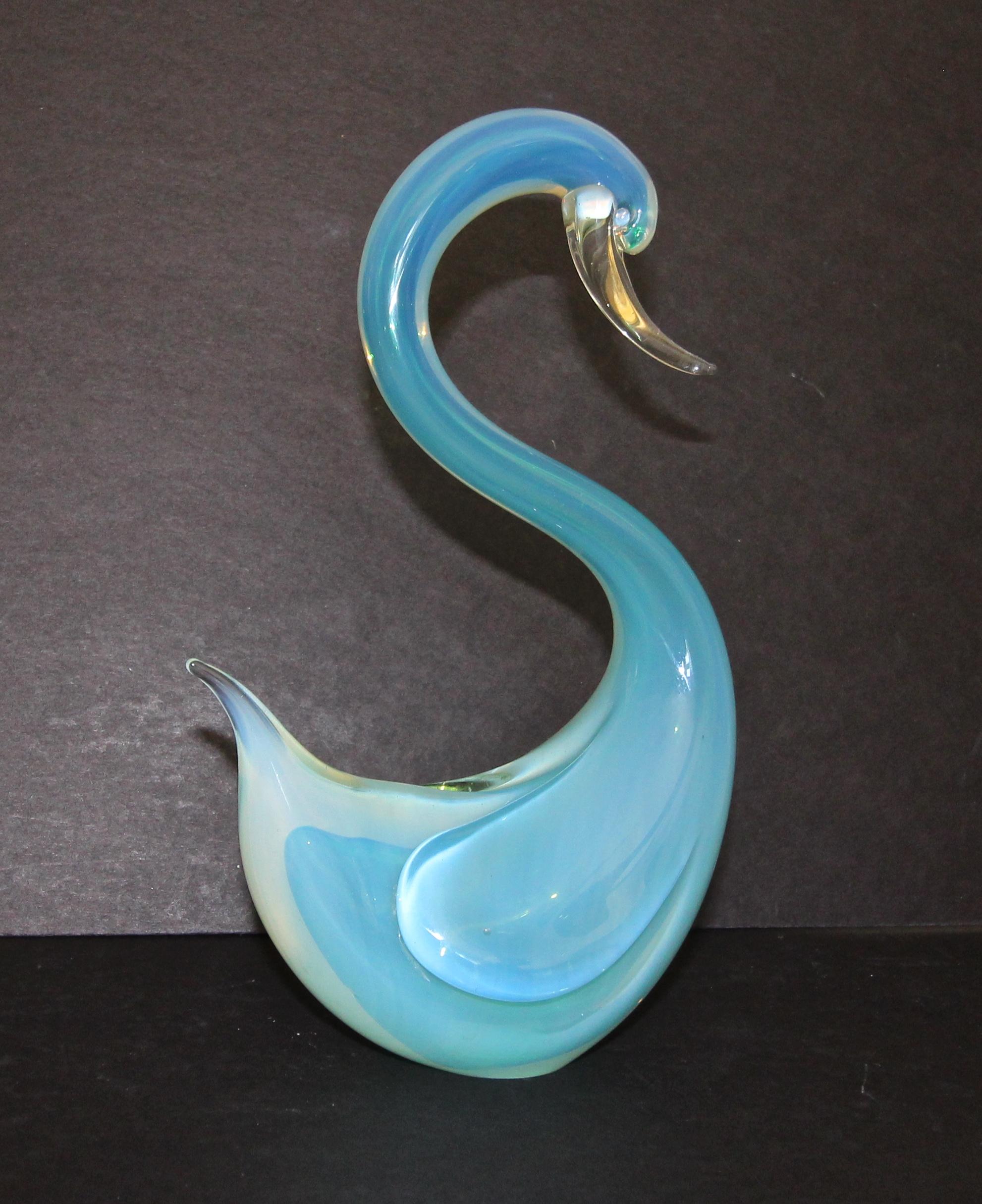 Large Seguso Murano, Aqua Blue Swan Figurine In Excellent Condition In Palm Springs, CA