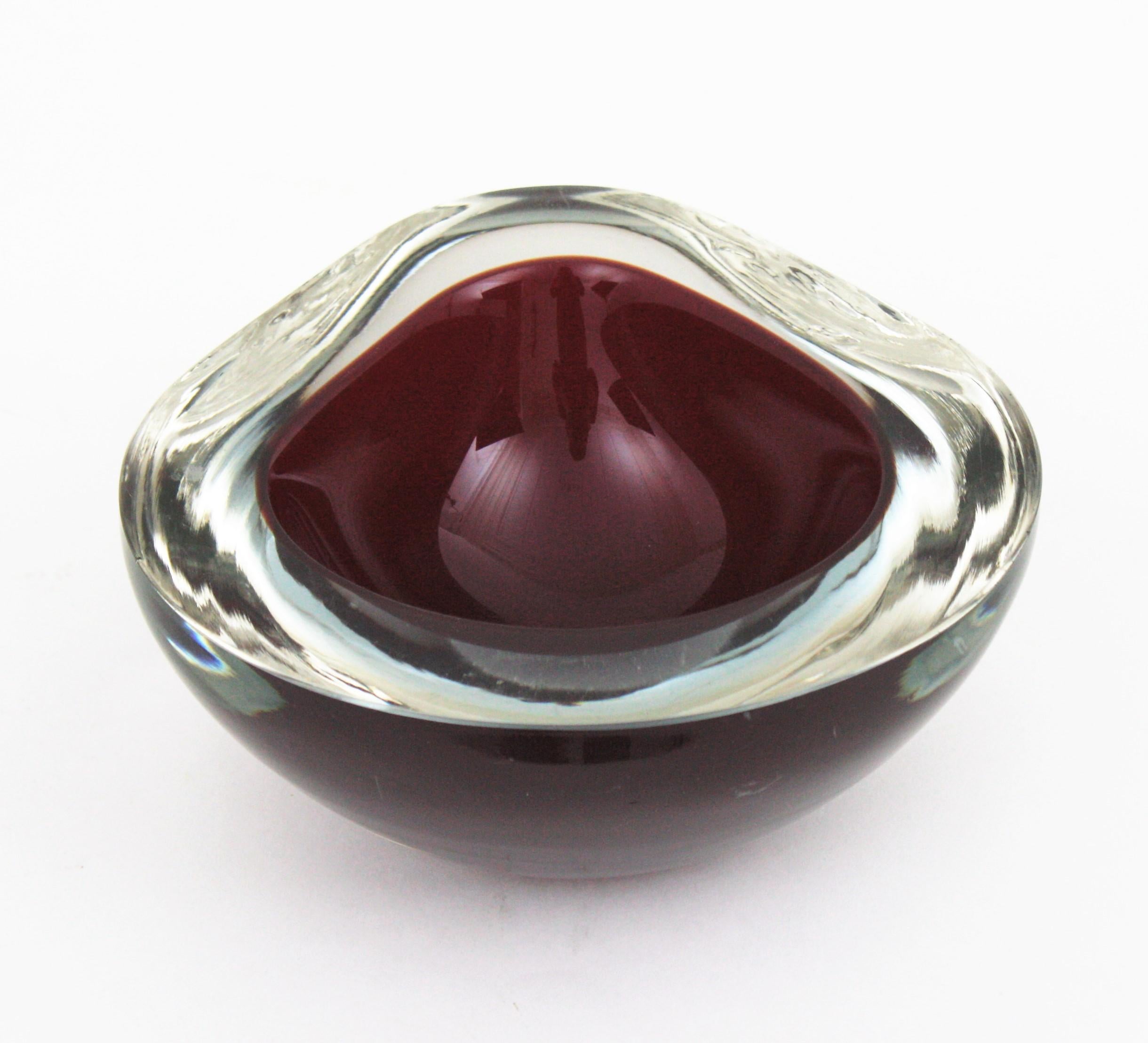 Large Seguso Murano Sommerso Burgundy Clear Geode Triangle Art Glass Bowl For Sale 3