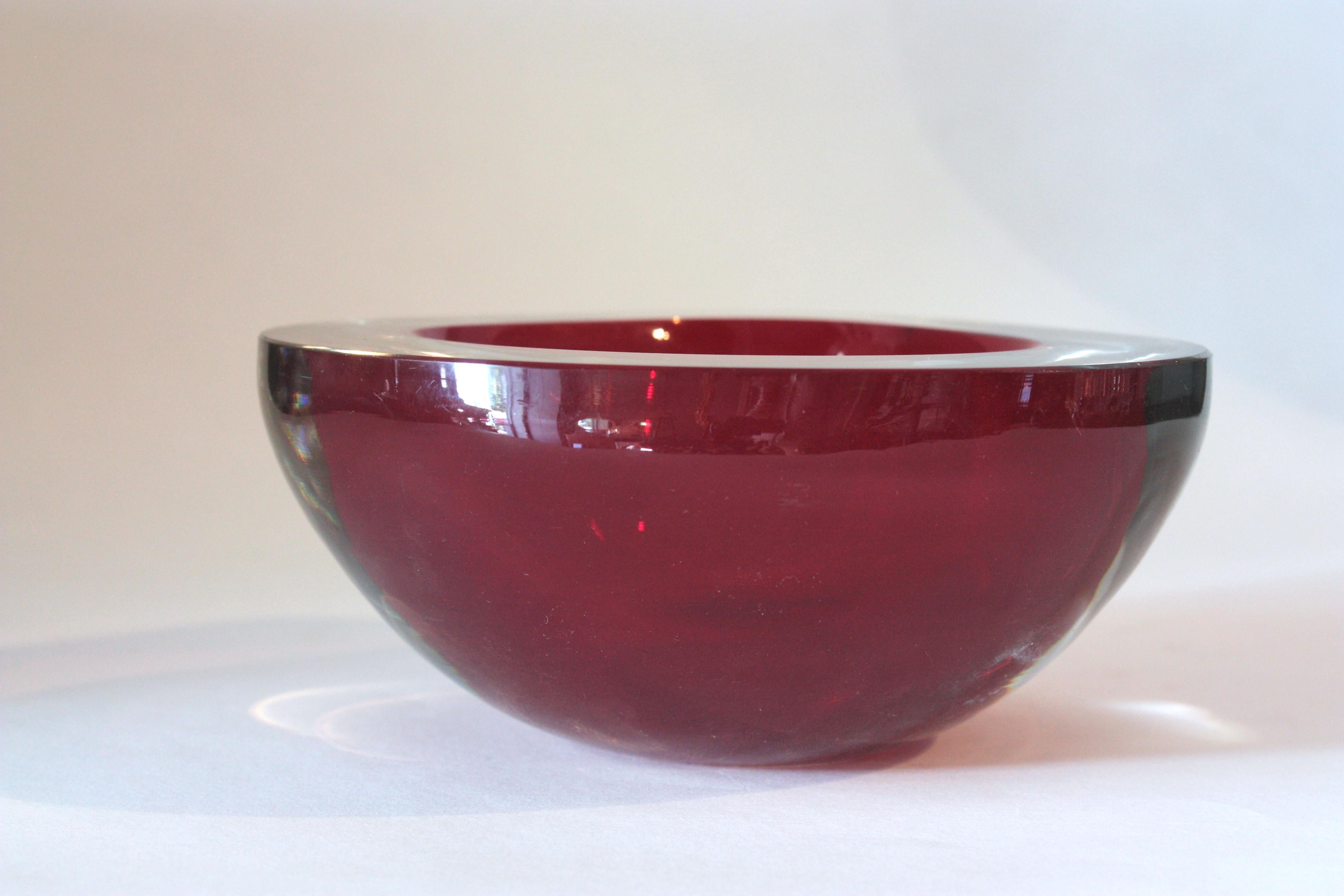 Grande ciotola in vetro artistico Seguso Murano Glass Sommerso Borgogna Clear Geode Triangle in vendita 2